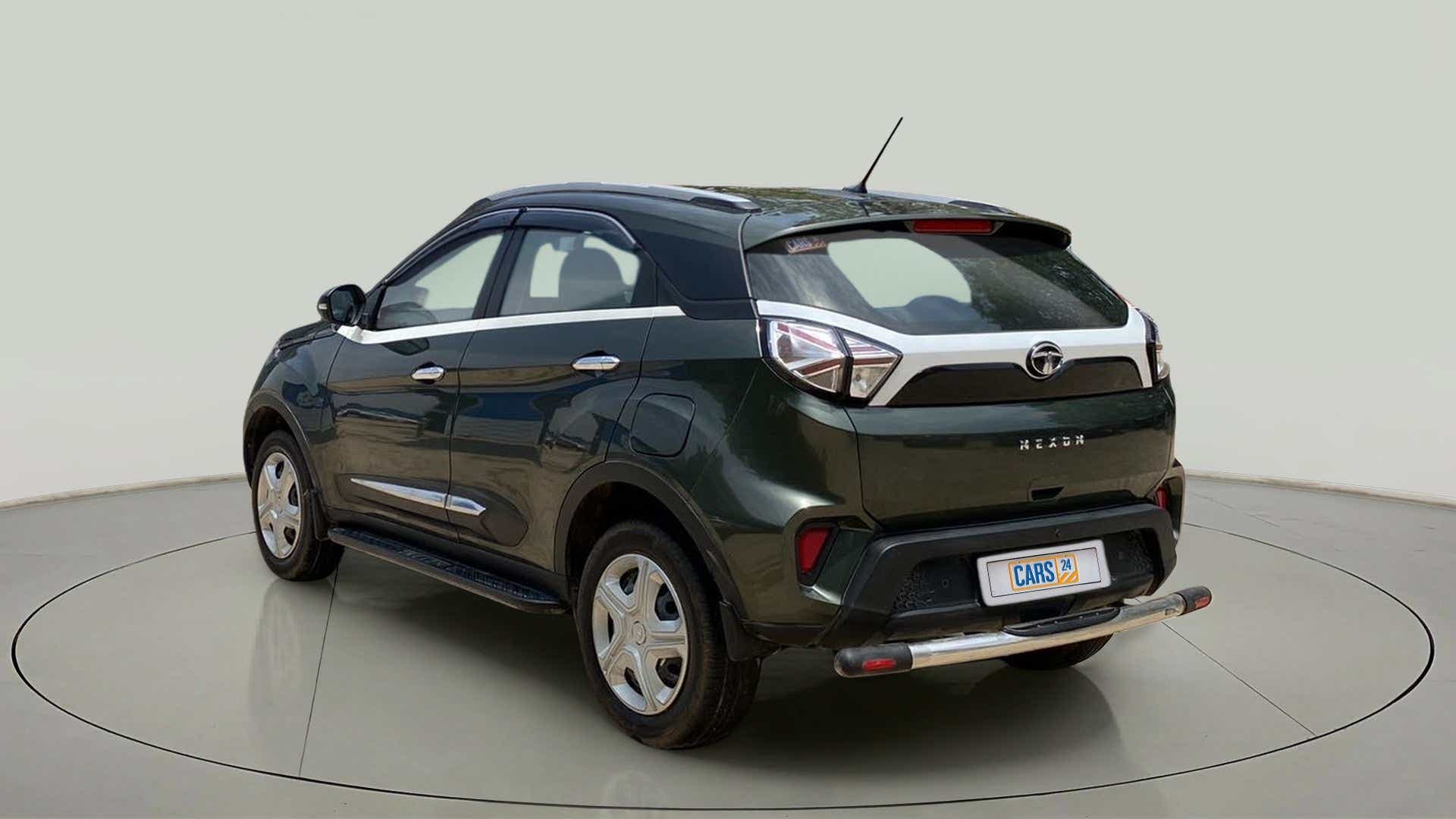 Rear three-quarter of a Tata Nexon 2017-2023