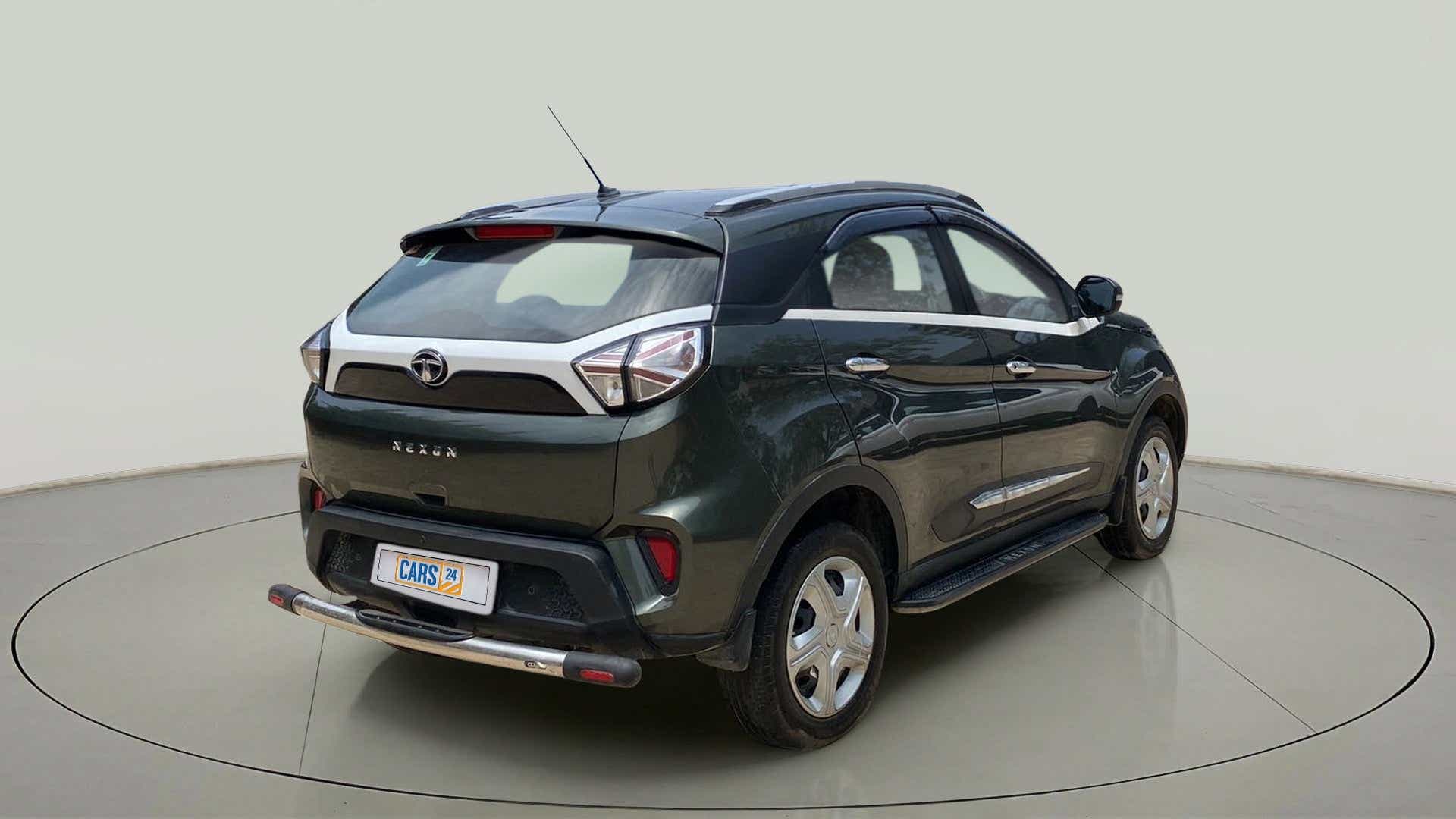 Rear three-quarter view of a Tata Nexon 2017-2023