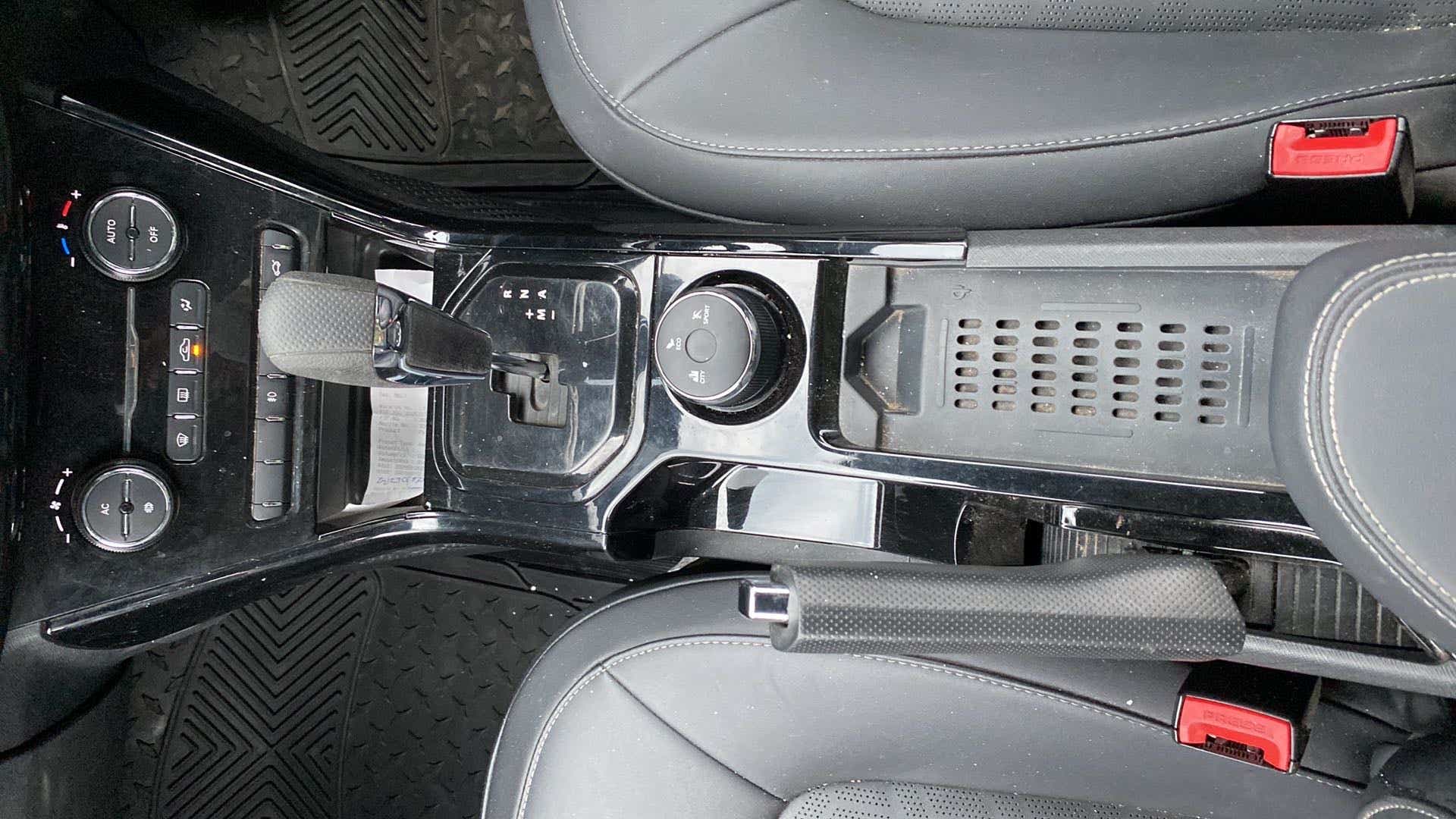 Center console and gear selector of a Tata Nexon 2017-2023