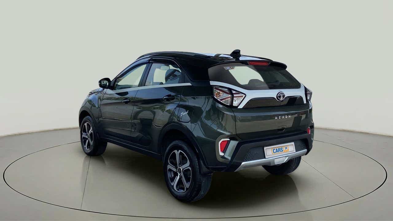 Rear three-quarter view of a Tata Nexon 2017-2023