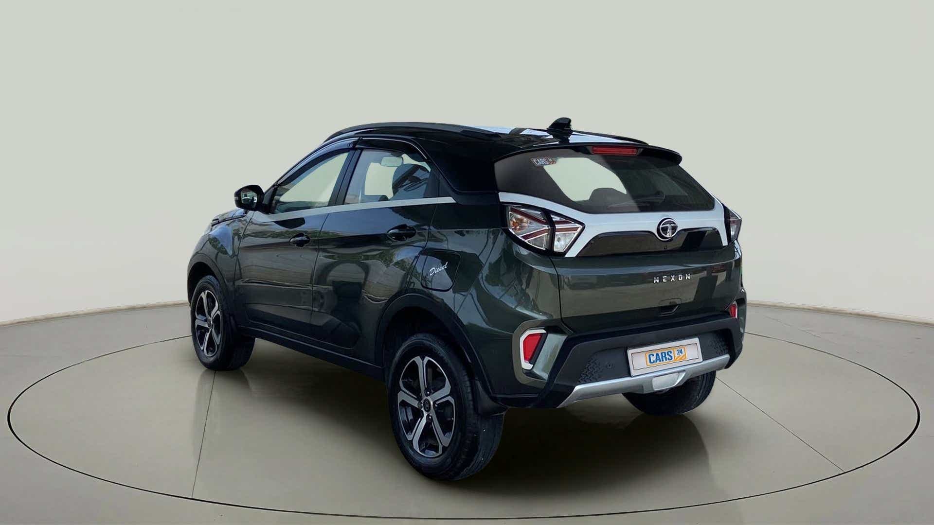 Rear three-quarter view of a Tata Nexon 2017-2023
