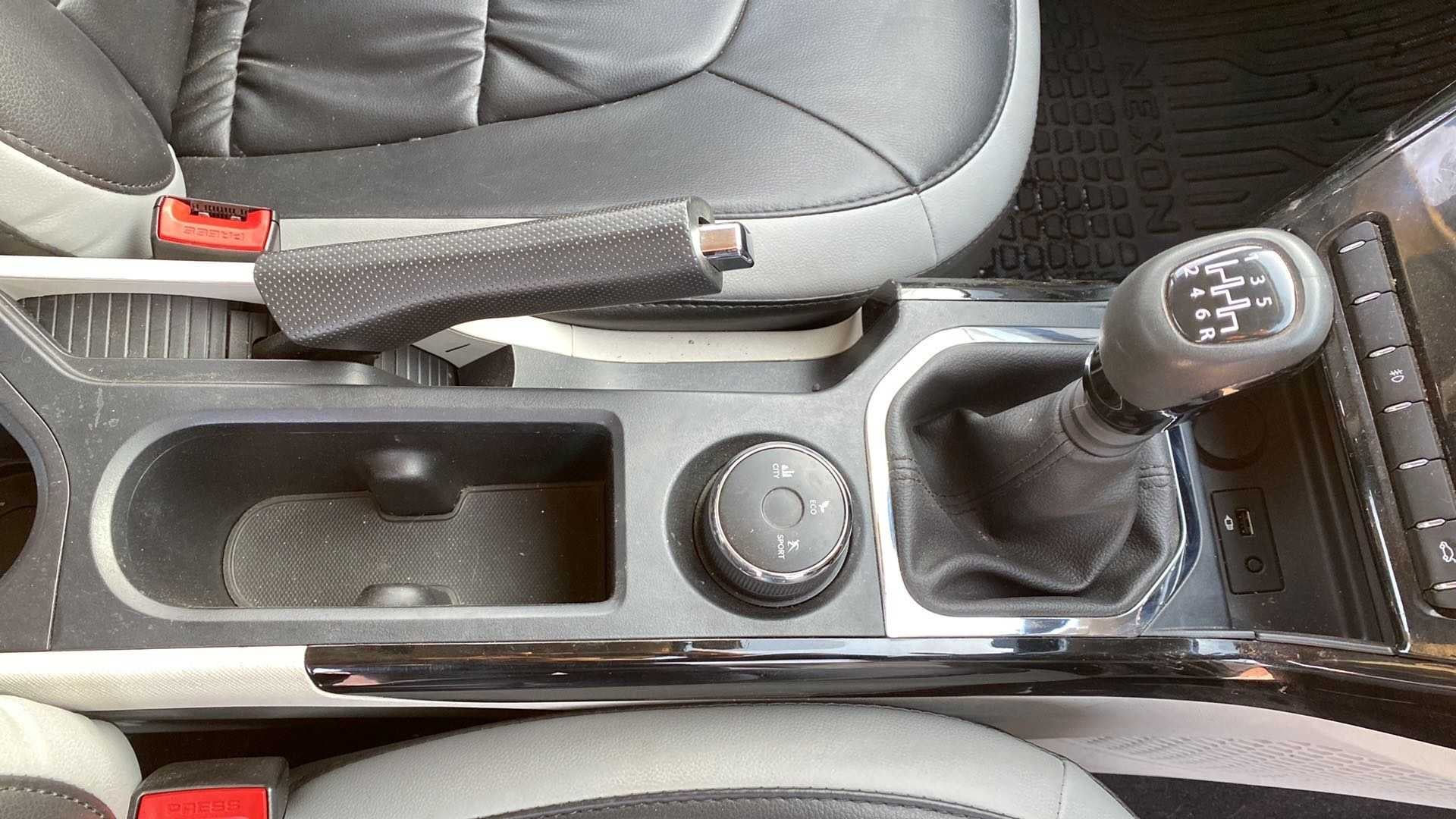 Gear shifter and center console of a Tata Nexon 2017-2023