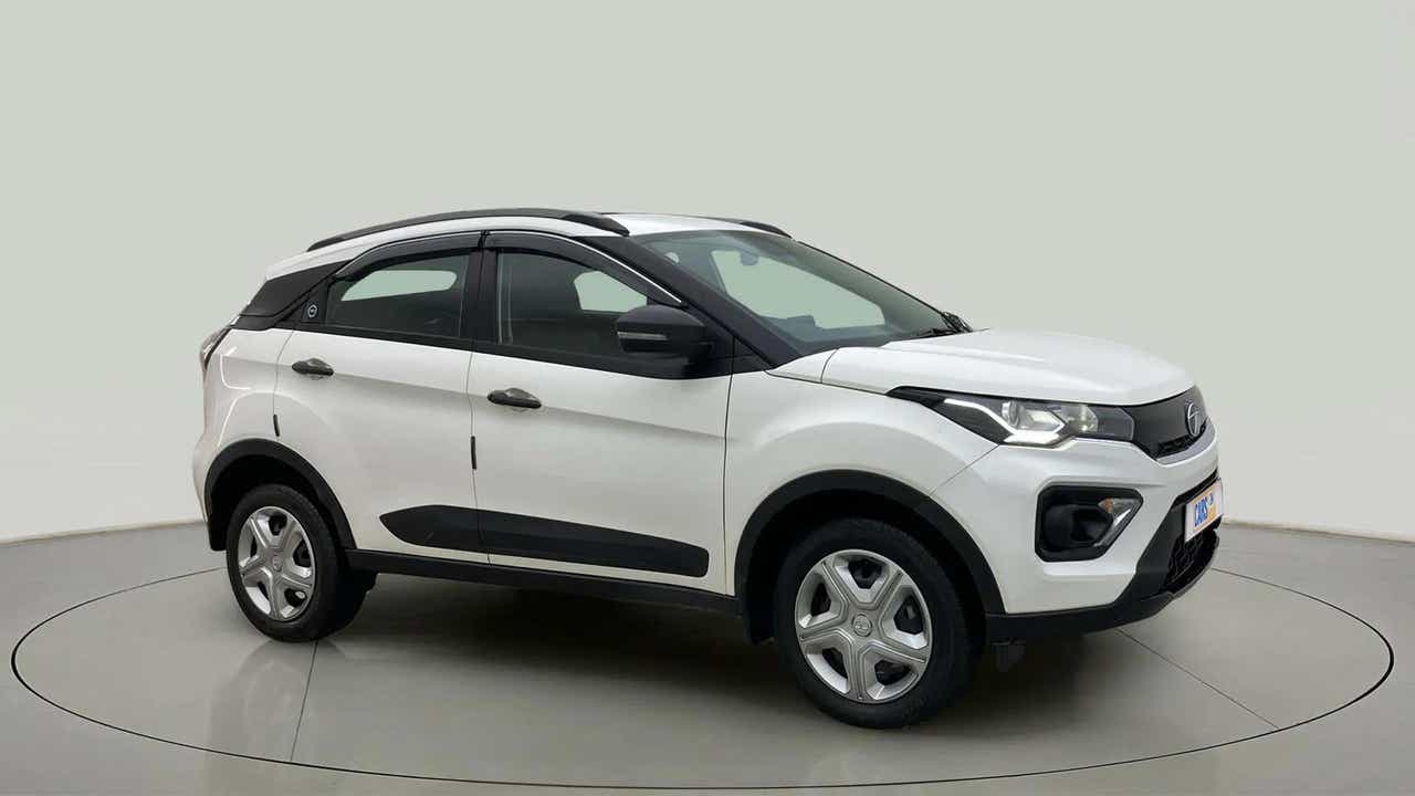 Front side view of a Calgary White Tata Nexon 2017-2023