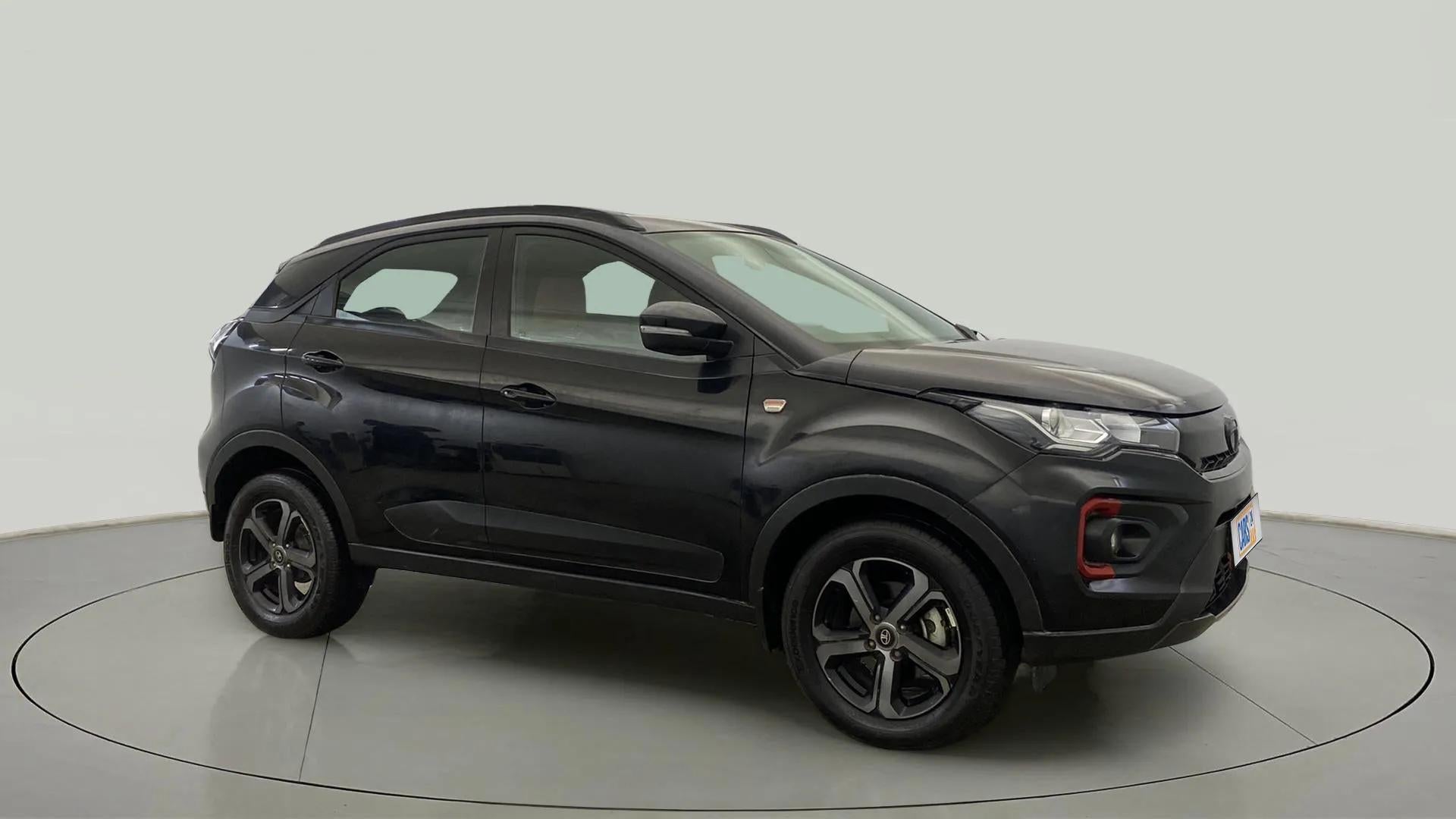Front side view of a Tata Nexon 2017-2023