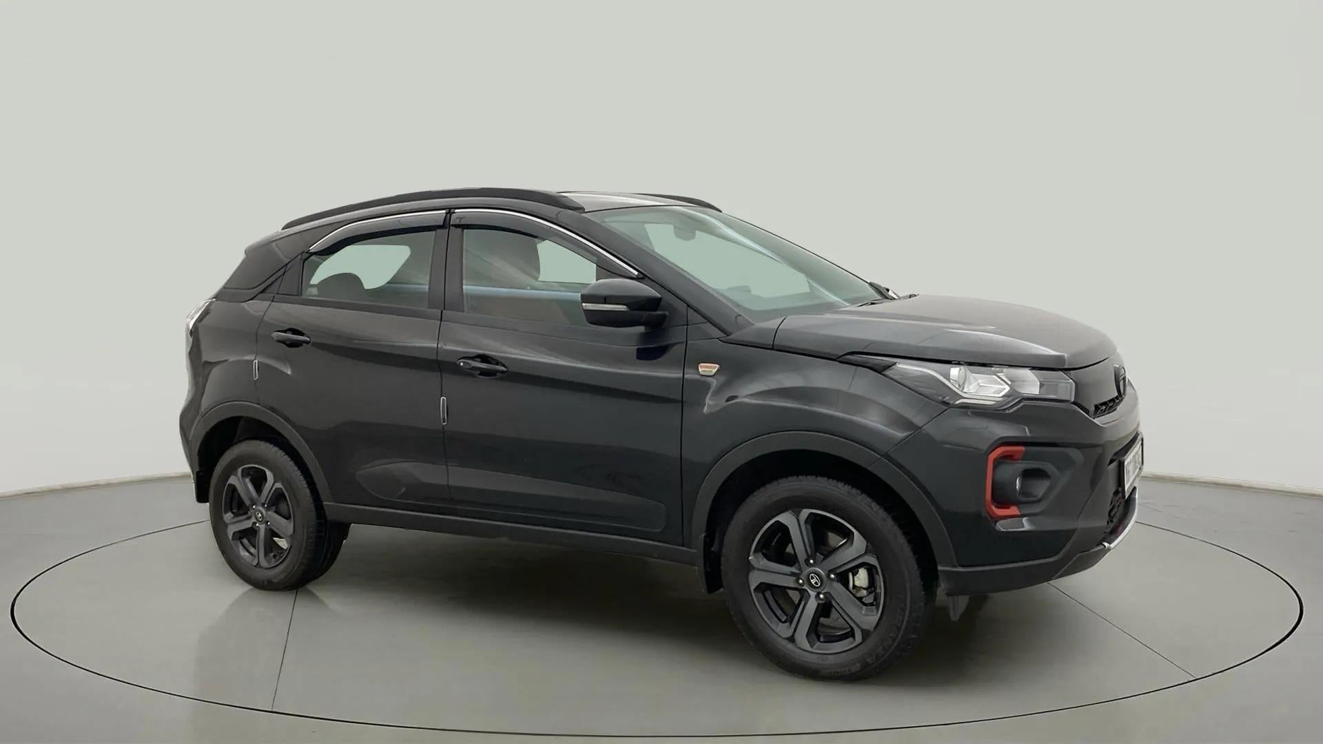 Front side view of a Tata Nexon 2017-2023