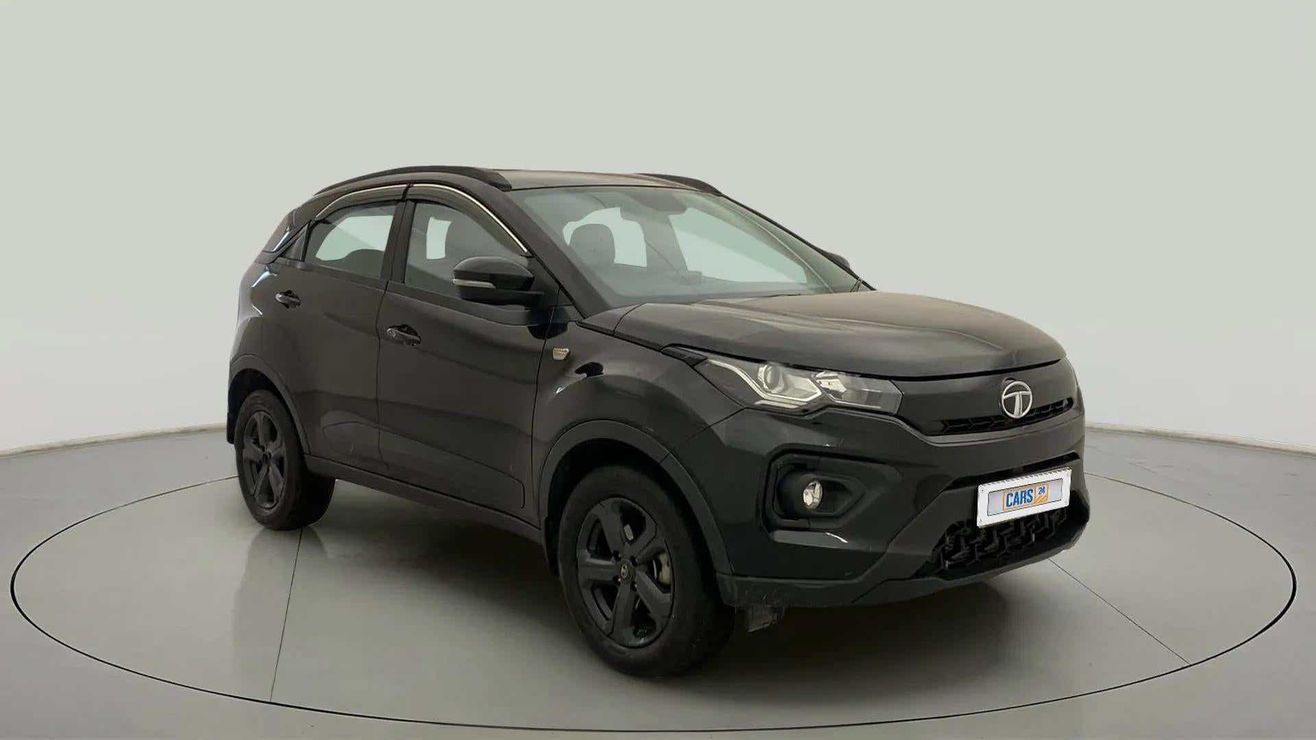 Front three-quarter view of a Tata Nexon 2017-2023