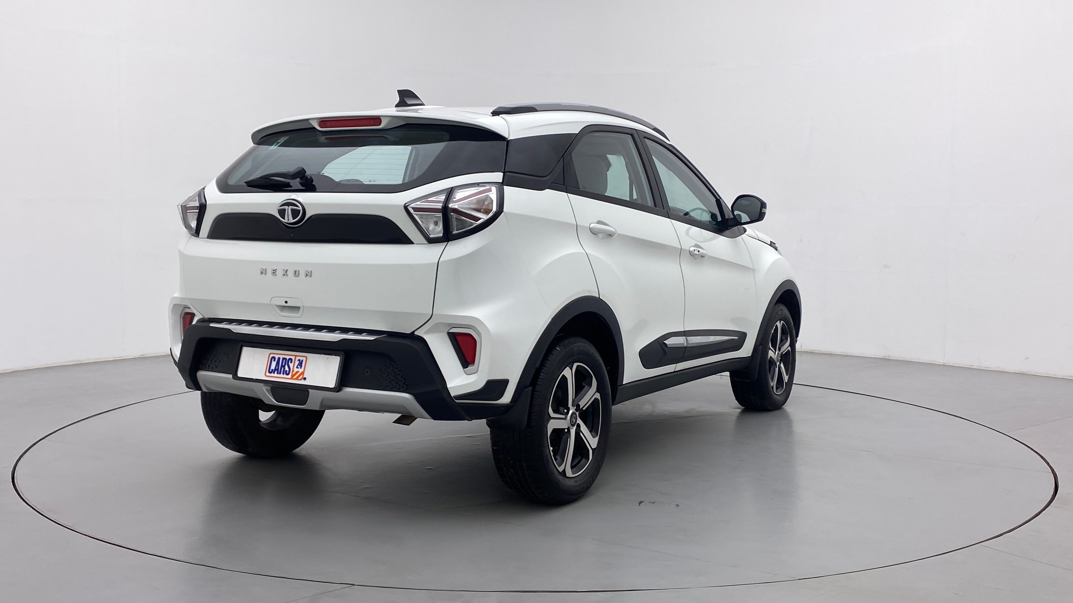 Rear three-quarter of a Tata Nexon 2017-2023