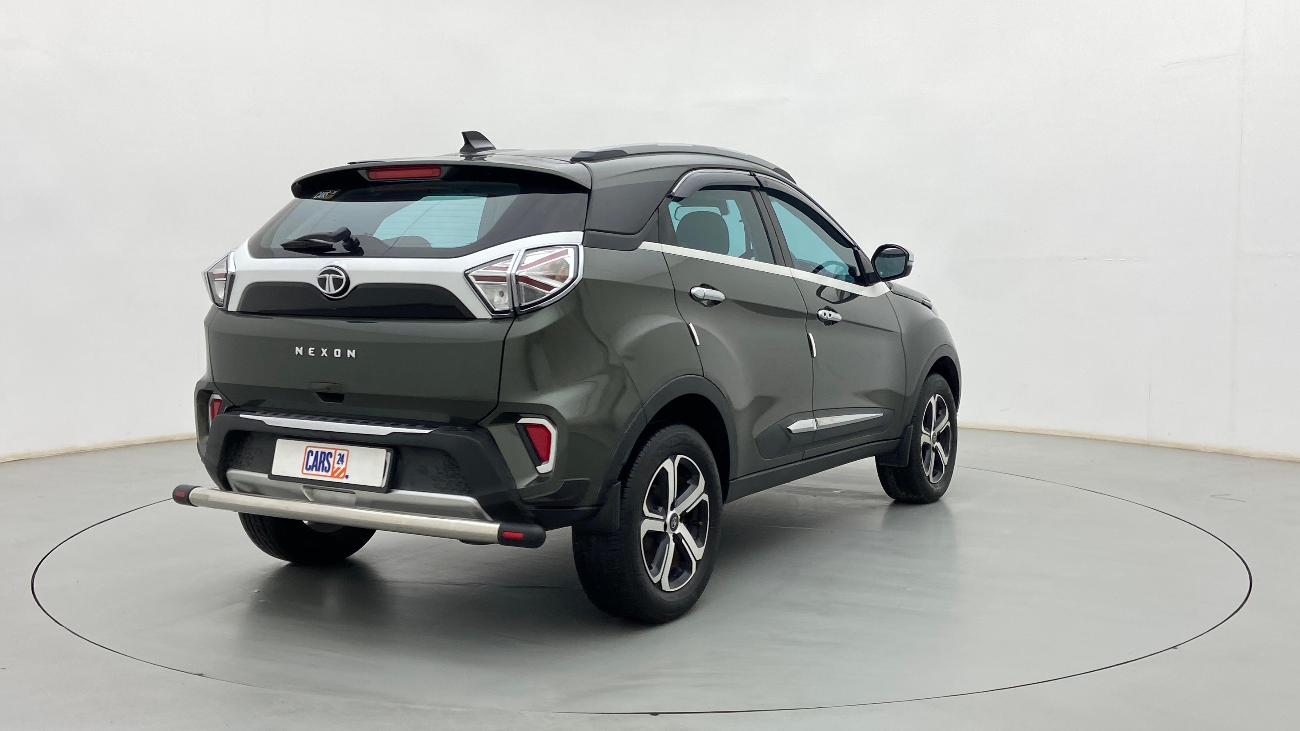 Rear three-quarter view of a Tata Nexon 2017-2023
