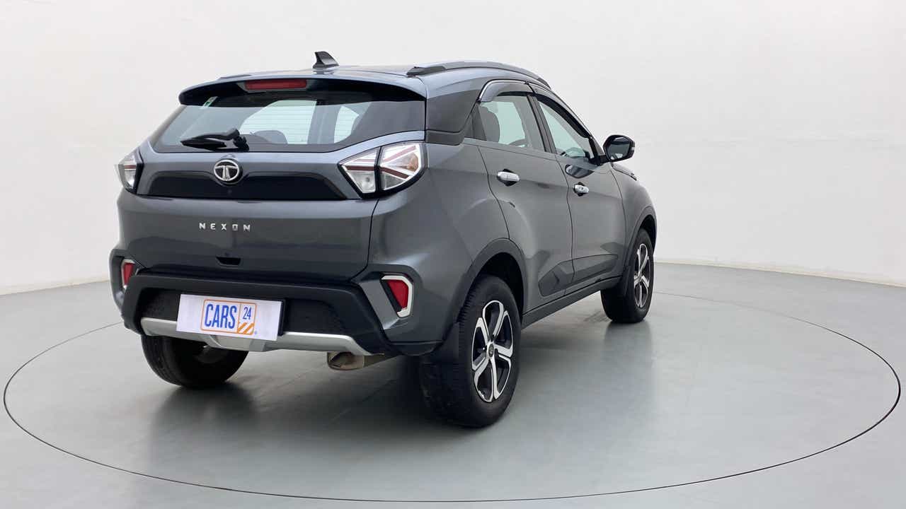 Rear three-quarter of a Tata Nexon 2017-2023