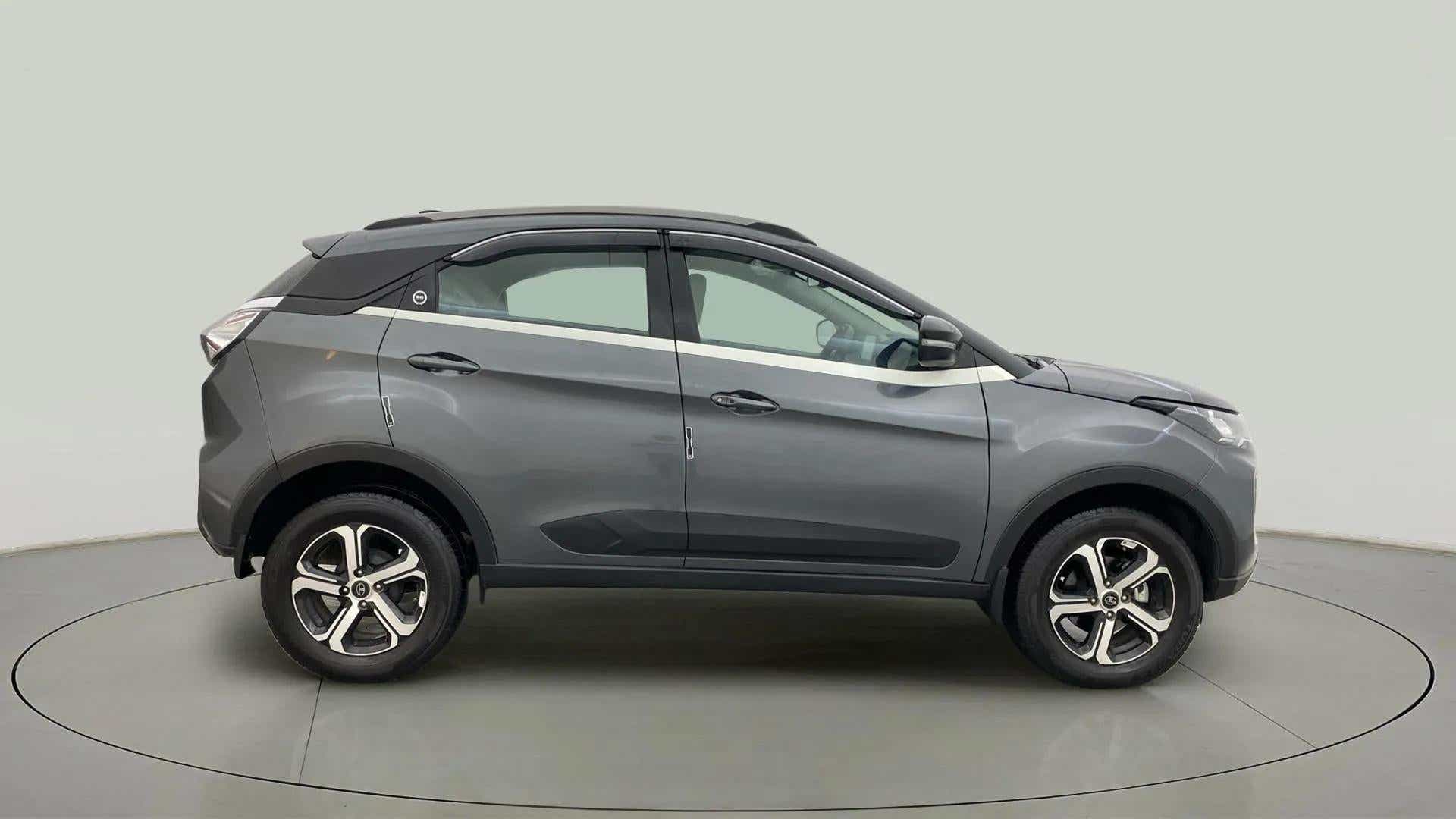 Side view of a tata nexon 2017-2023