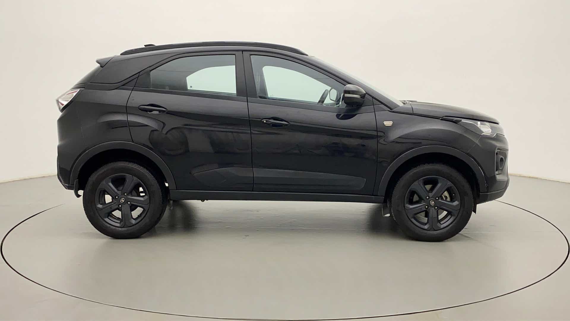 Side profile of a Tata Nexon 2017-2023