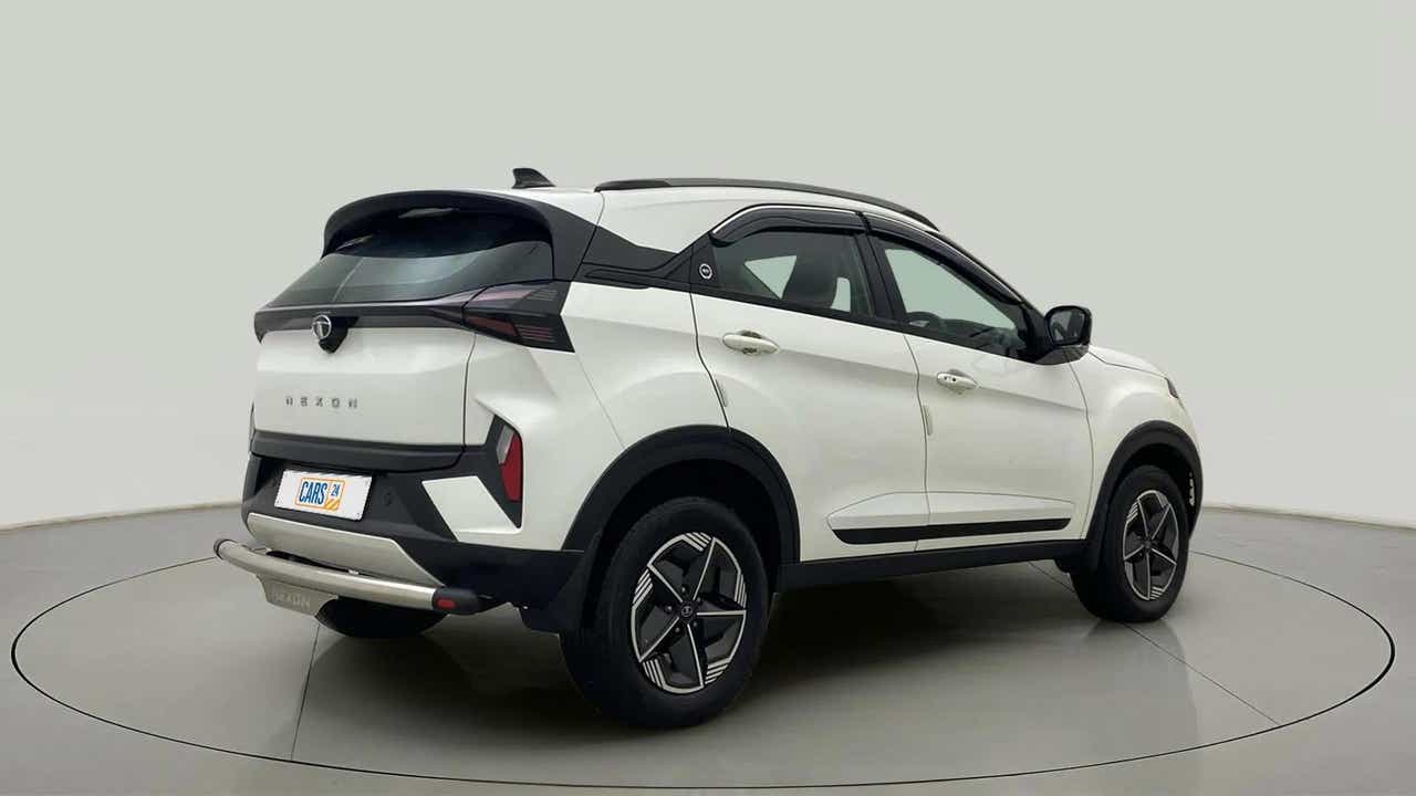 Rear three-quarter of a calgary-white Tata Nexon 2017-2023