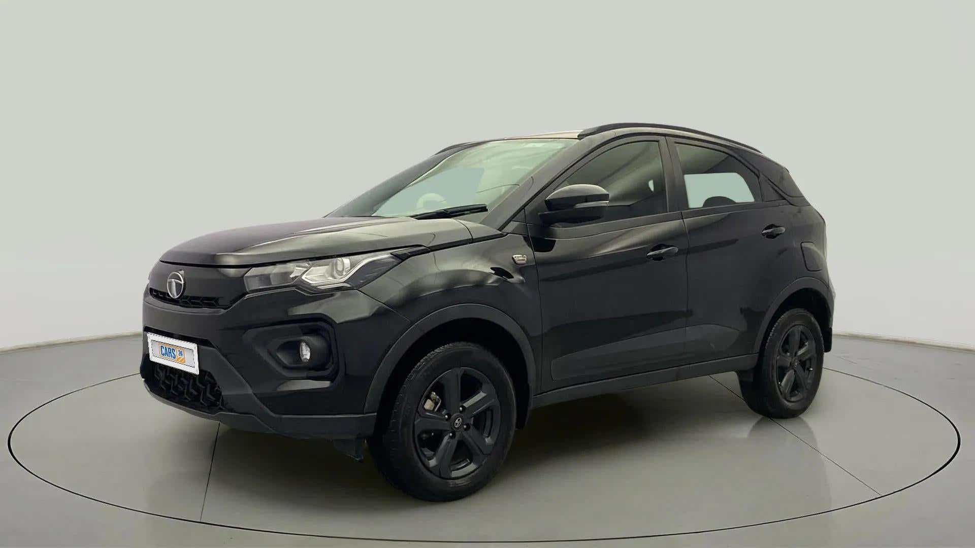 Front three-quarter view of a Tata Nexon 2017-2023