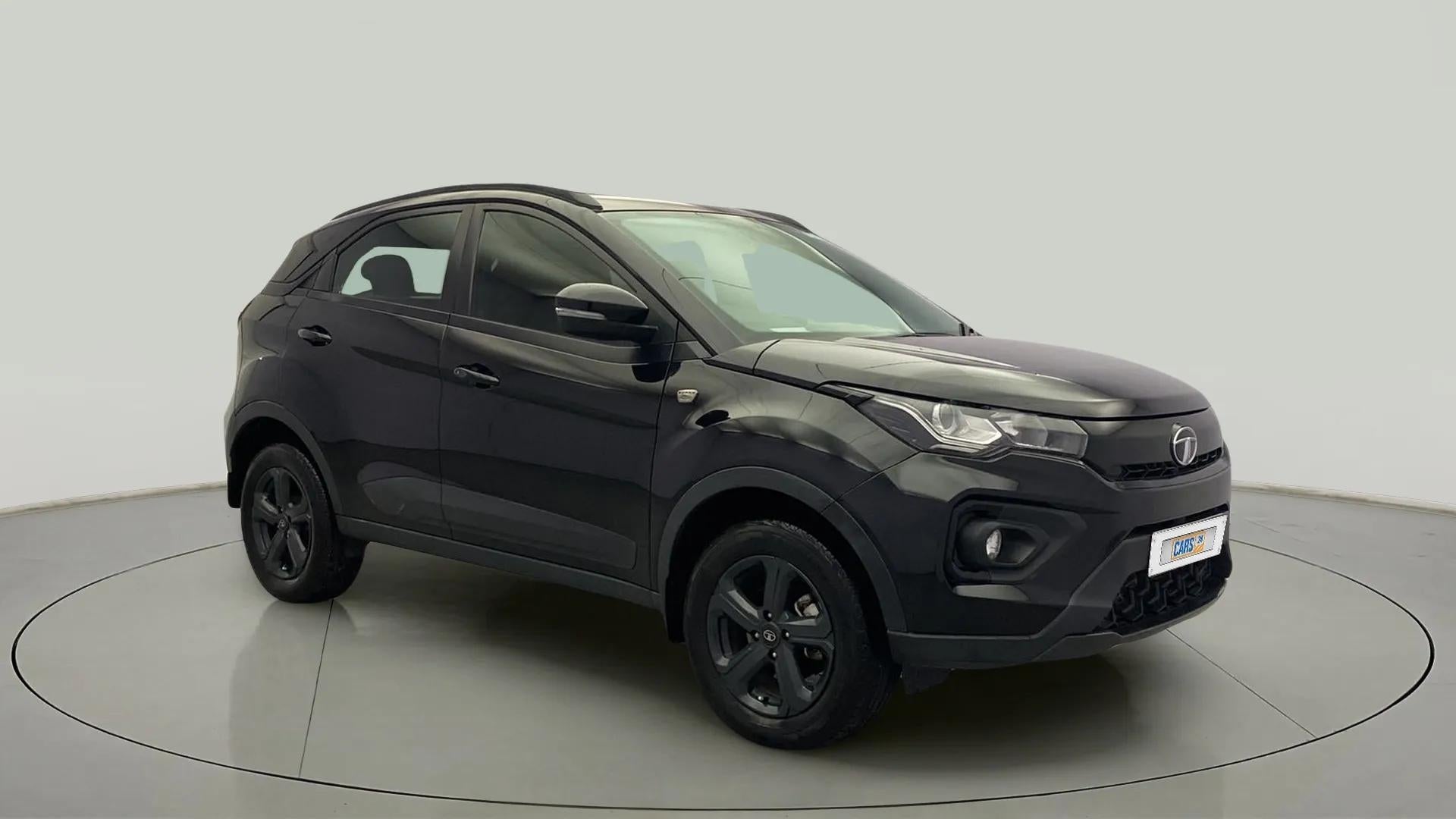 Front three-quarter view of a Tata Nexon 2017-2023