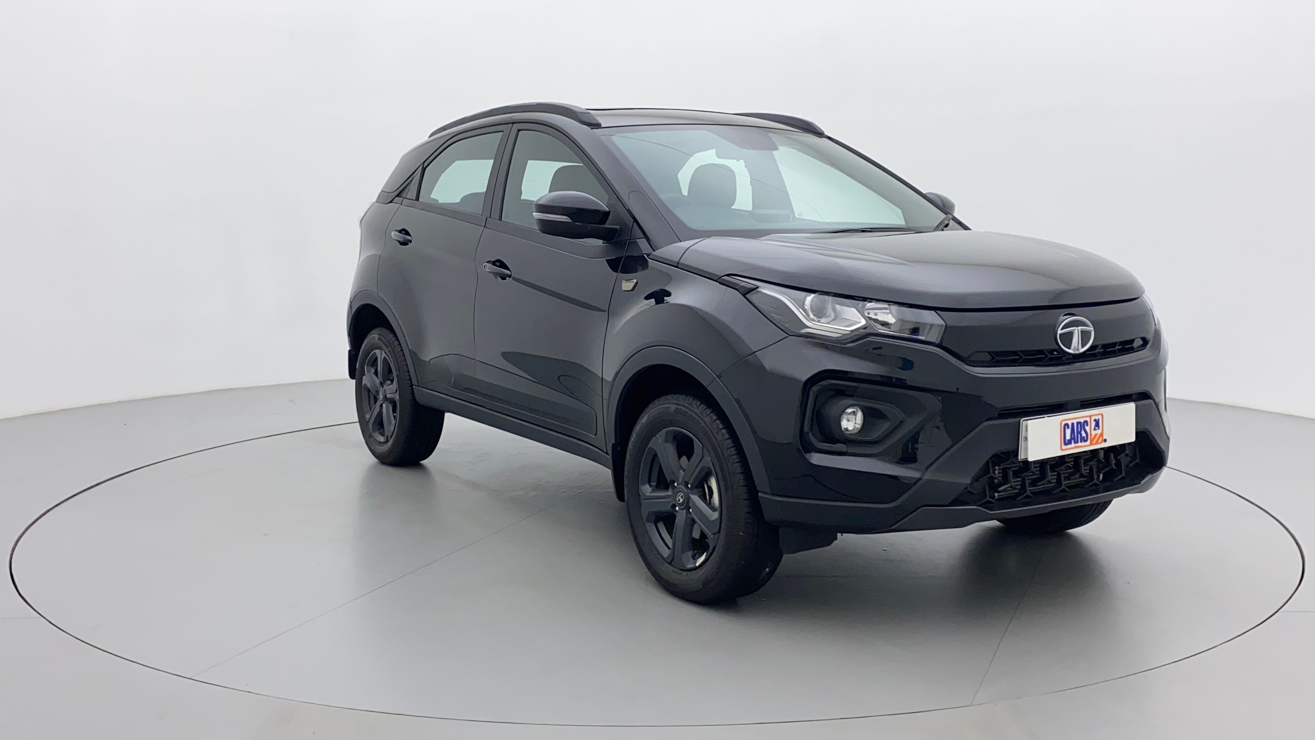 Front three-quarter view of a Tata Nexon 2017-2023