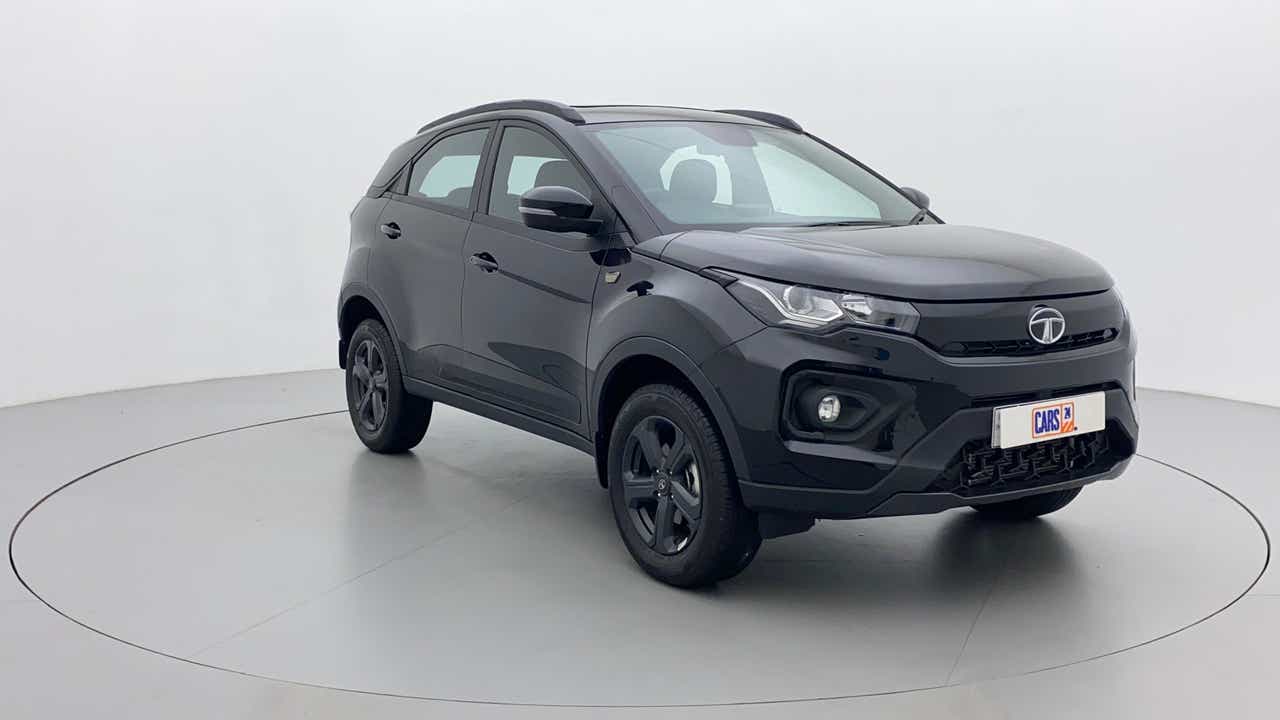 Front three-quarter view of a Tata Nexon 2017-2023