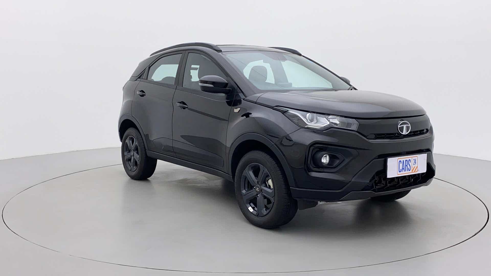 Front three-quarter view of a Tata Nexon 2017-2023