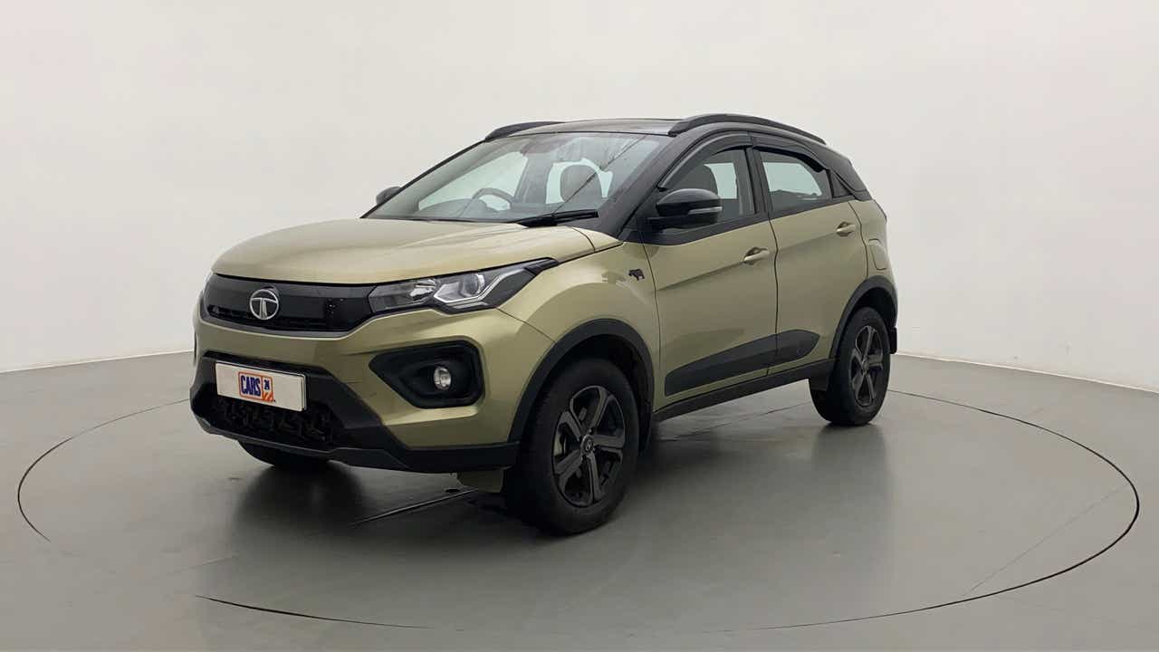 Front three-quarter view of a Tata Nexon 2017-2023