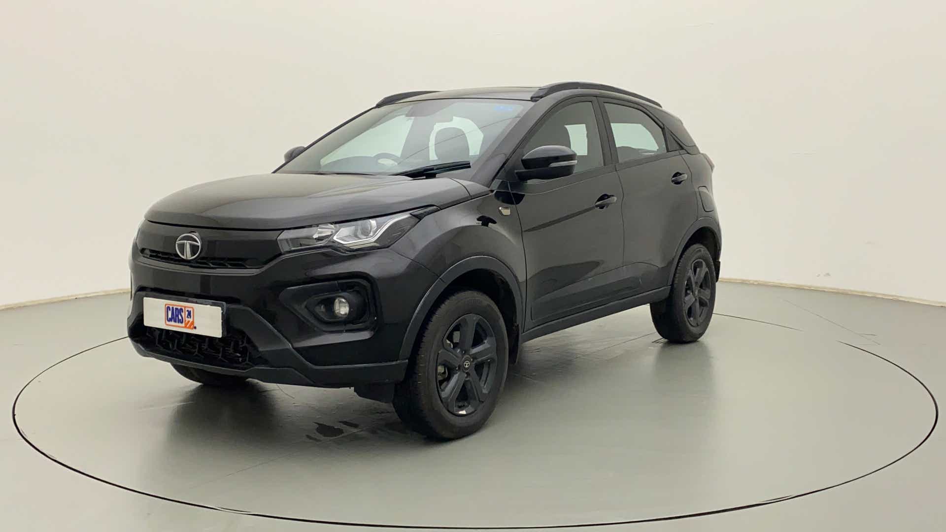 Front three-quarter view of a Tata Nexon 2017-2023