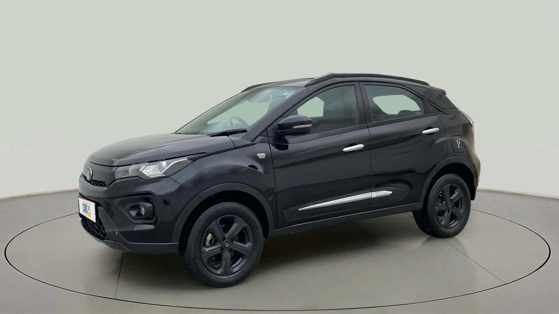 Front three-quarter view of a Tata Nexon 2017-2023