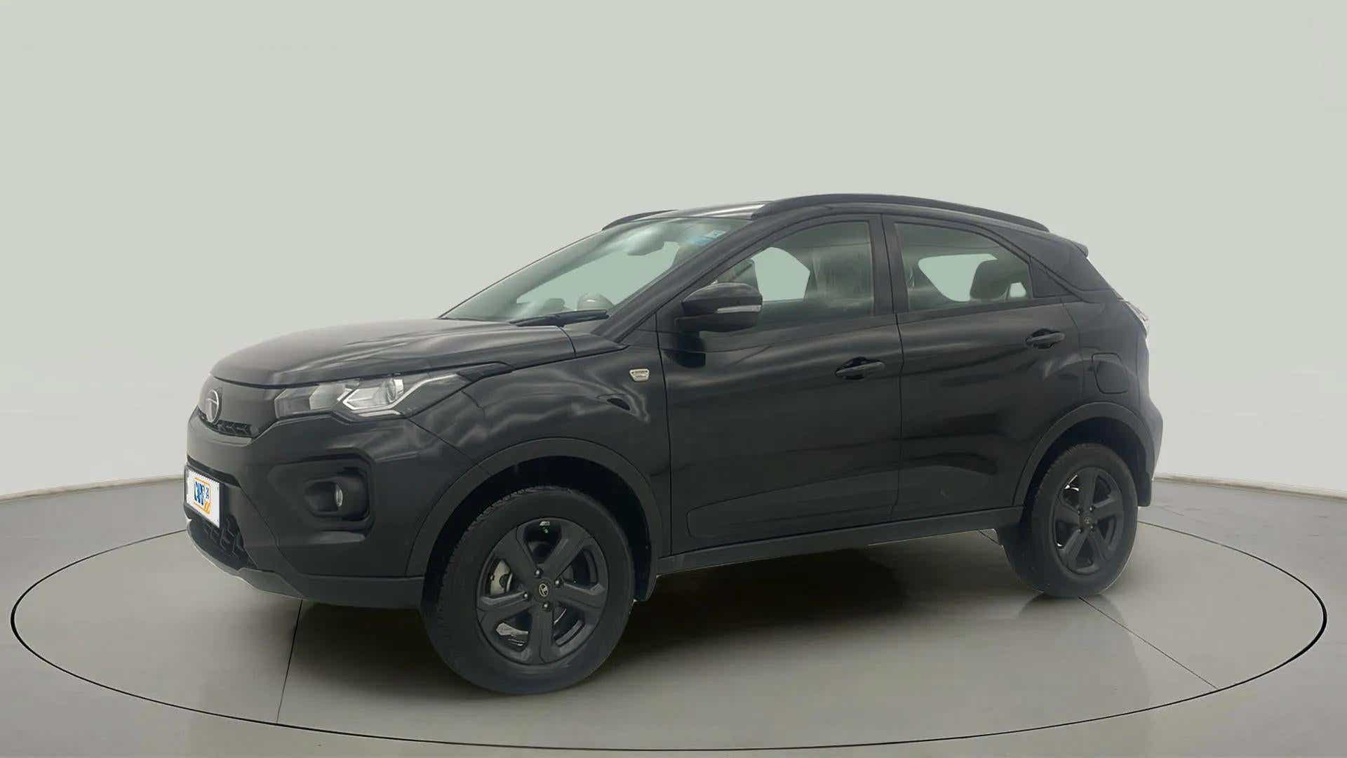 Front three-quarter view of a Tata Nexon 2017-2023