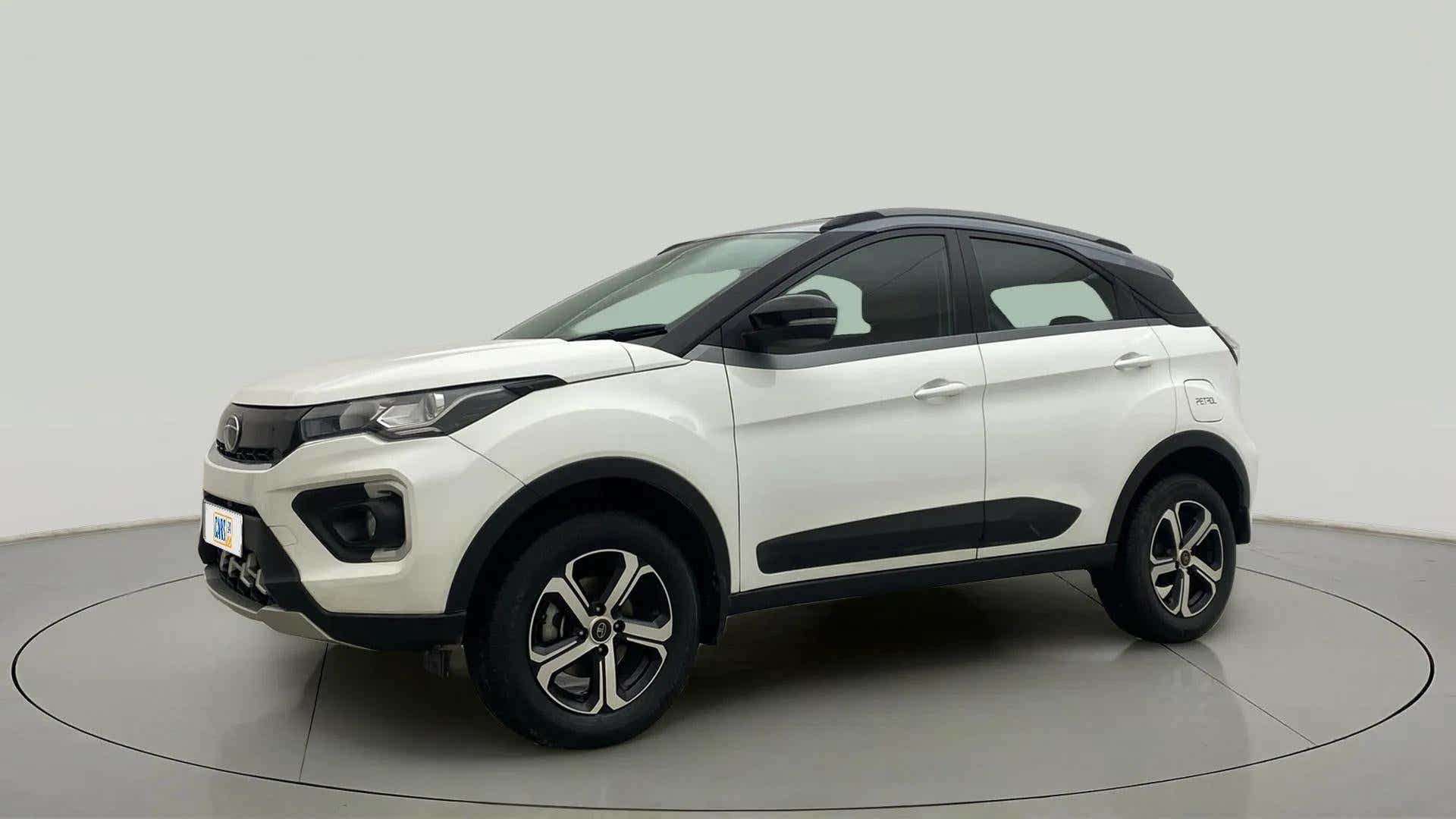 Front side view of a Tata Nexon 2017-2023