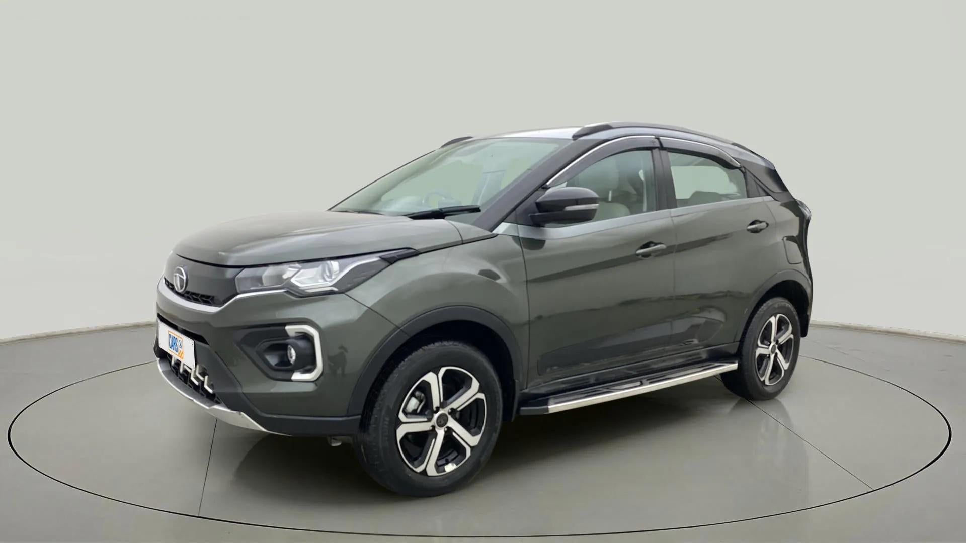 Front three-quarter view of a Tata Nexon 2017-2023