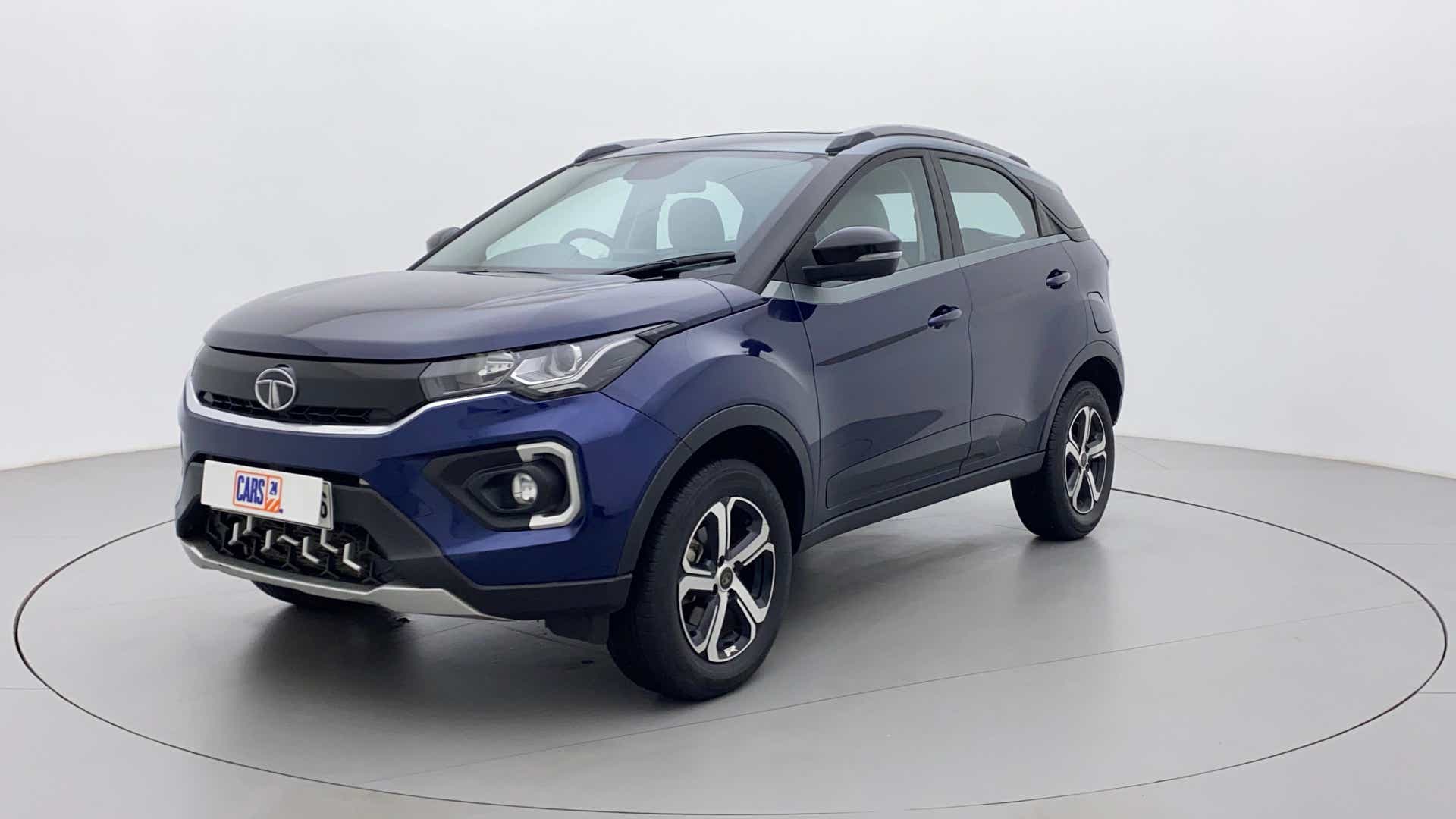 Front three-quarter view of a Tata Nexon 2017-2023