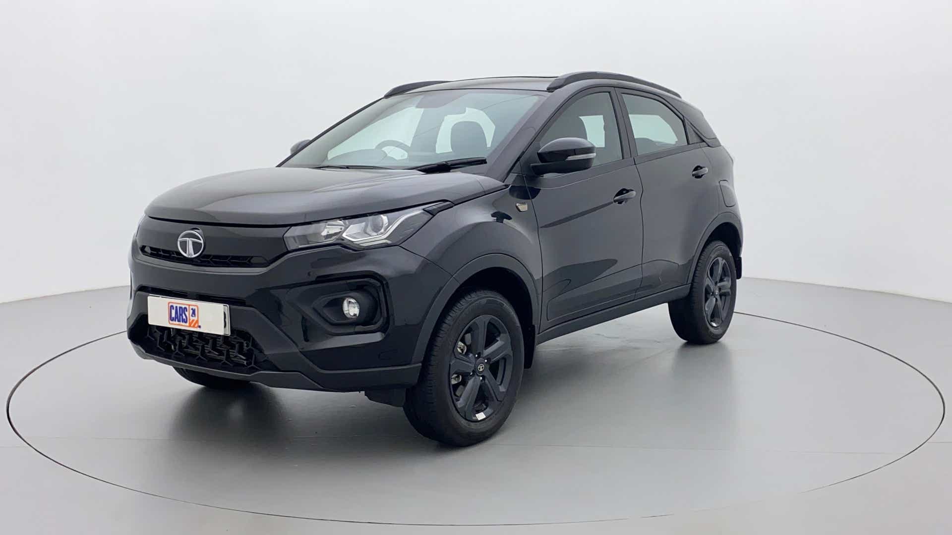 Front three-quarter view of a Tata Nexon 2017-2023