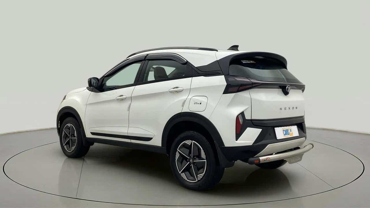 Rear three-quarter of a Tata Nexon 2017-2023