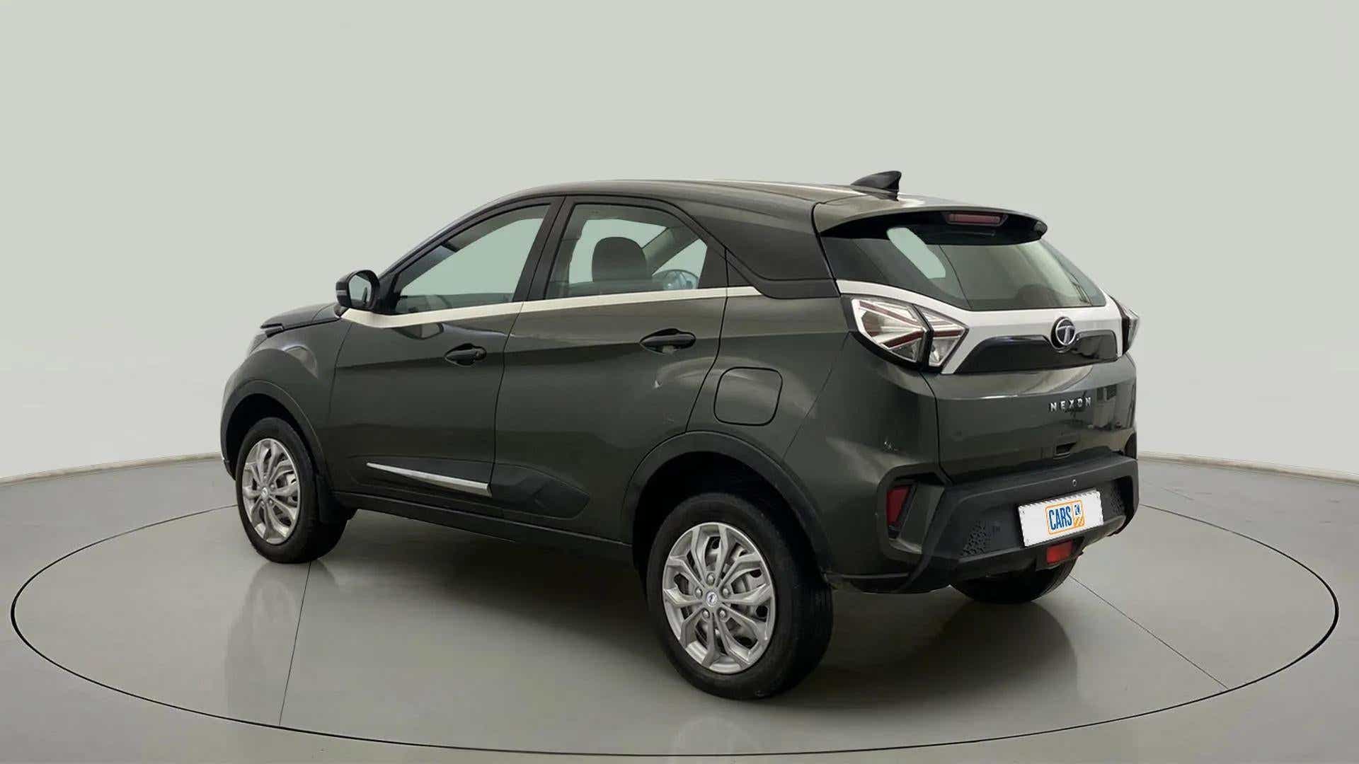 Rear three-quarter of a Tata Nexon 2017-2023