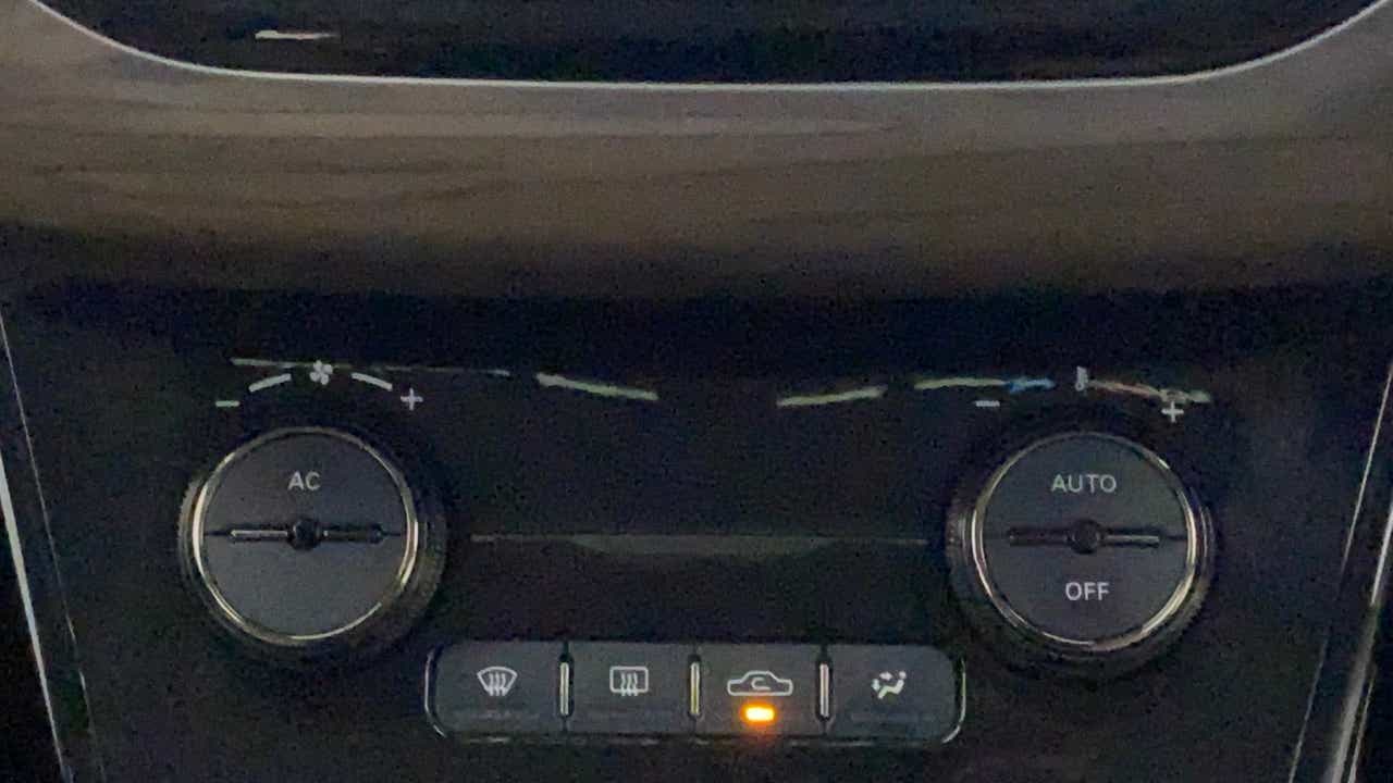 Center console air conditioning controls of a Tata Nexon 2017-2023