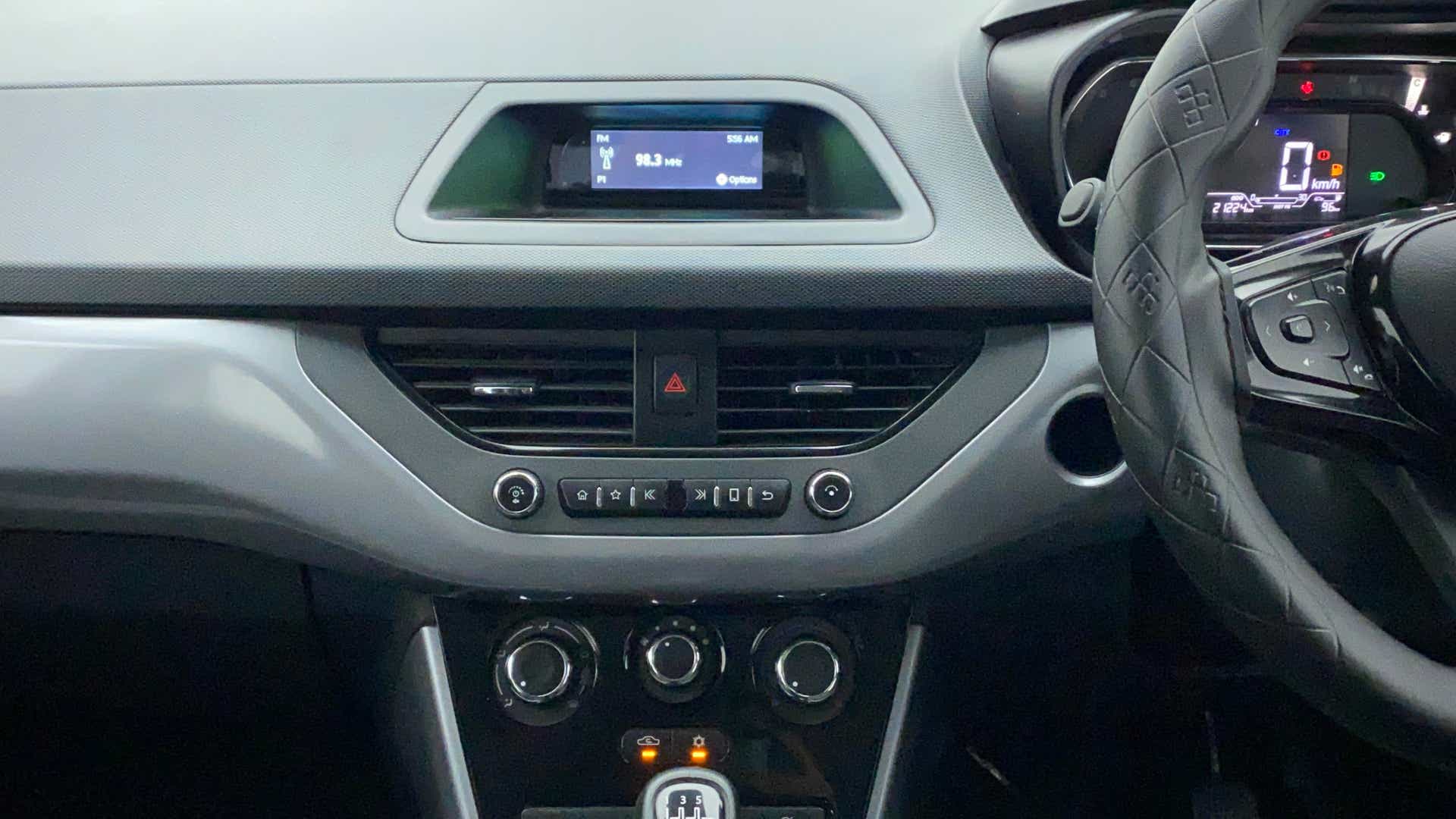 Dashboard view of a Tata Nexon 2017-2023