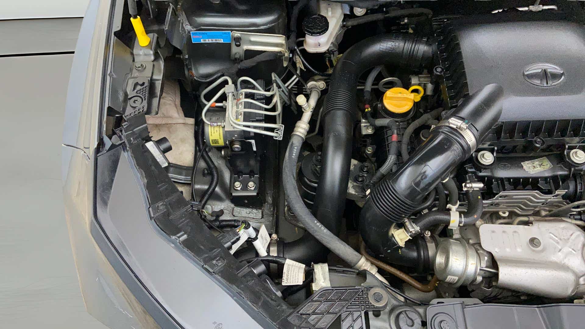 Engine bay view of a Tata Nexon 2017-2023