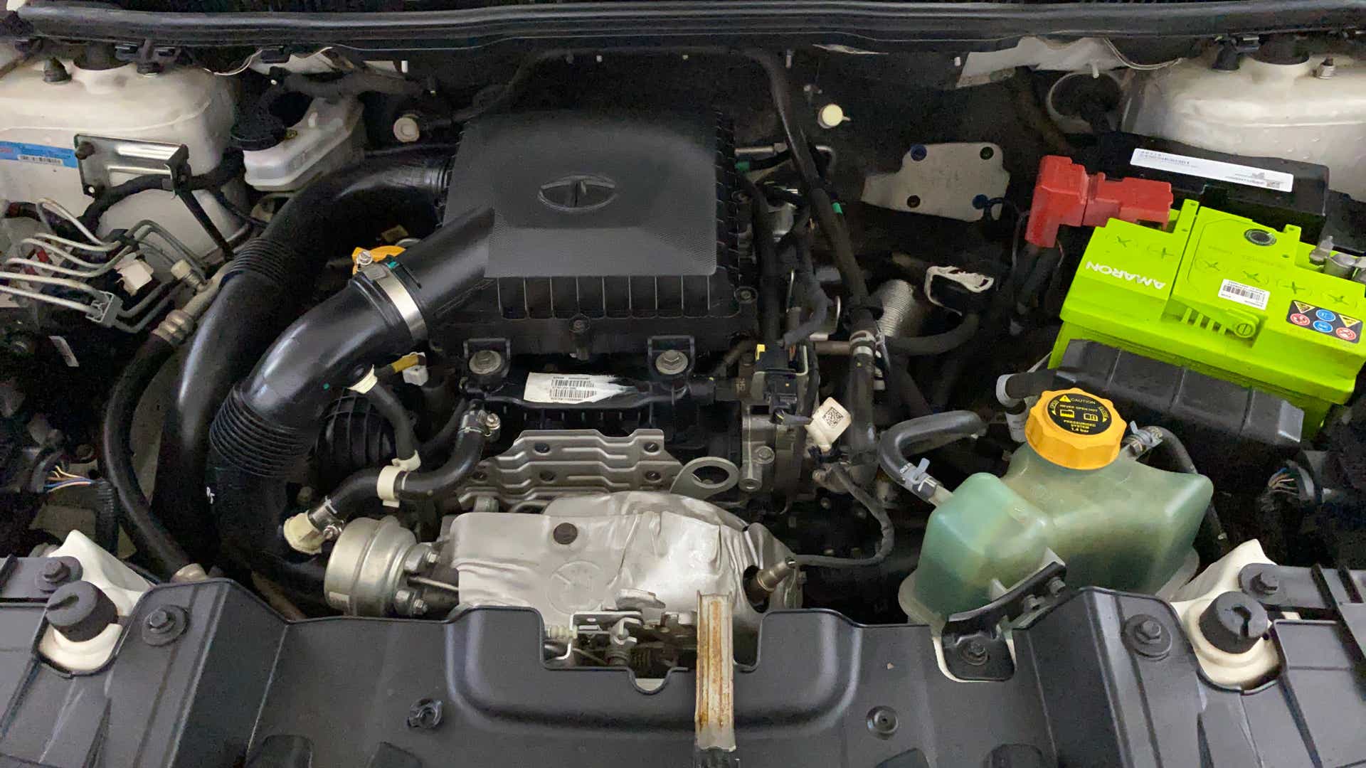 Engine bay of a Tata Nexon 2017-2023