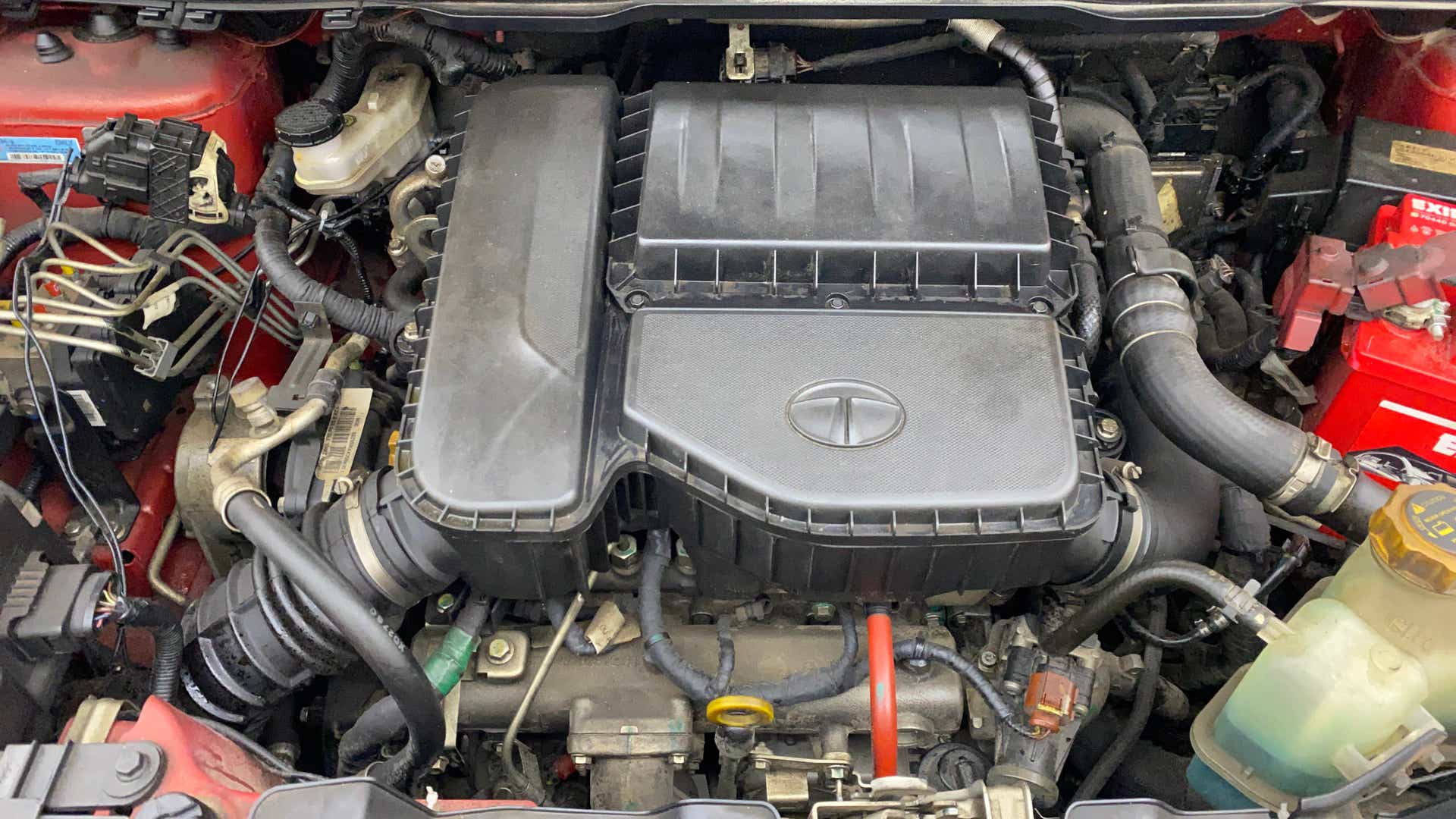 Engine bay view of a Tata Nexon 2017-2023