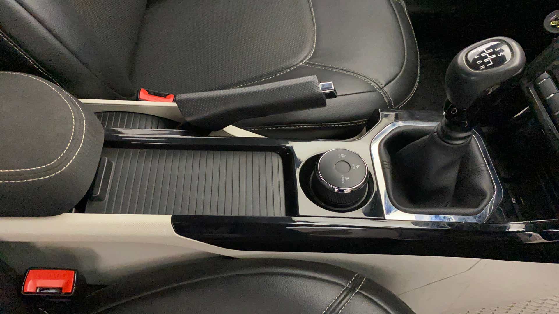 Center console and gear lever of a Tata Nexon 2017-2023