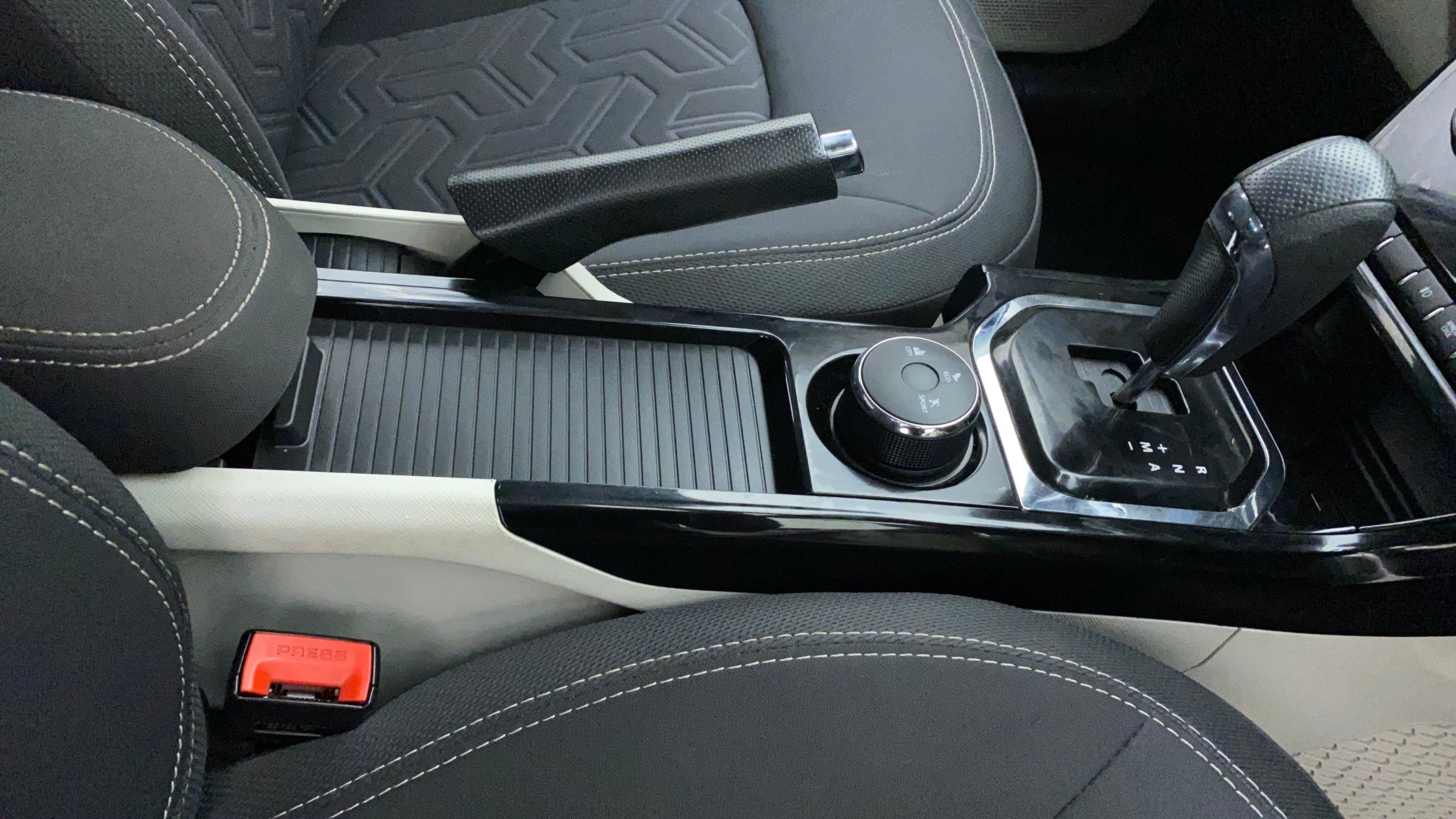 Center console and gear selector of a Tata Nexon 2017-2023