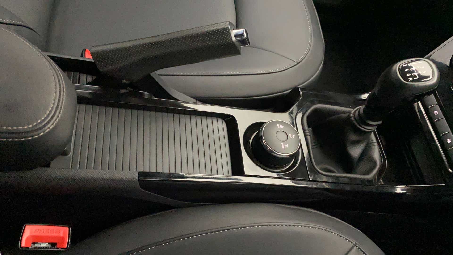 Center console and gear lever of a Tata Nexon 2017-2023