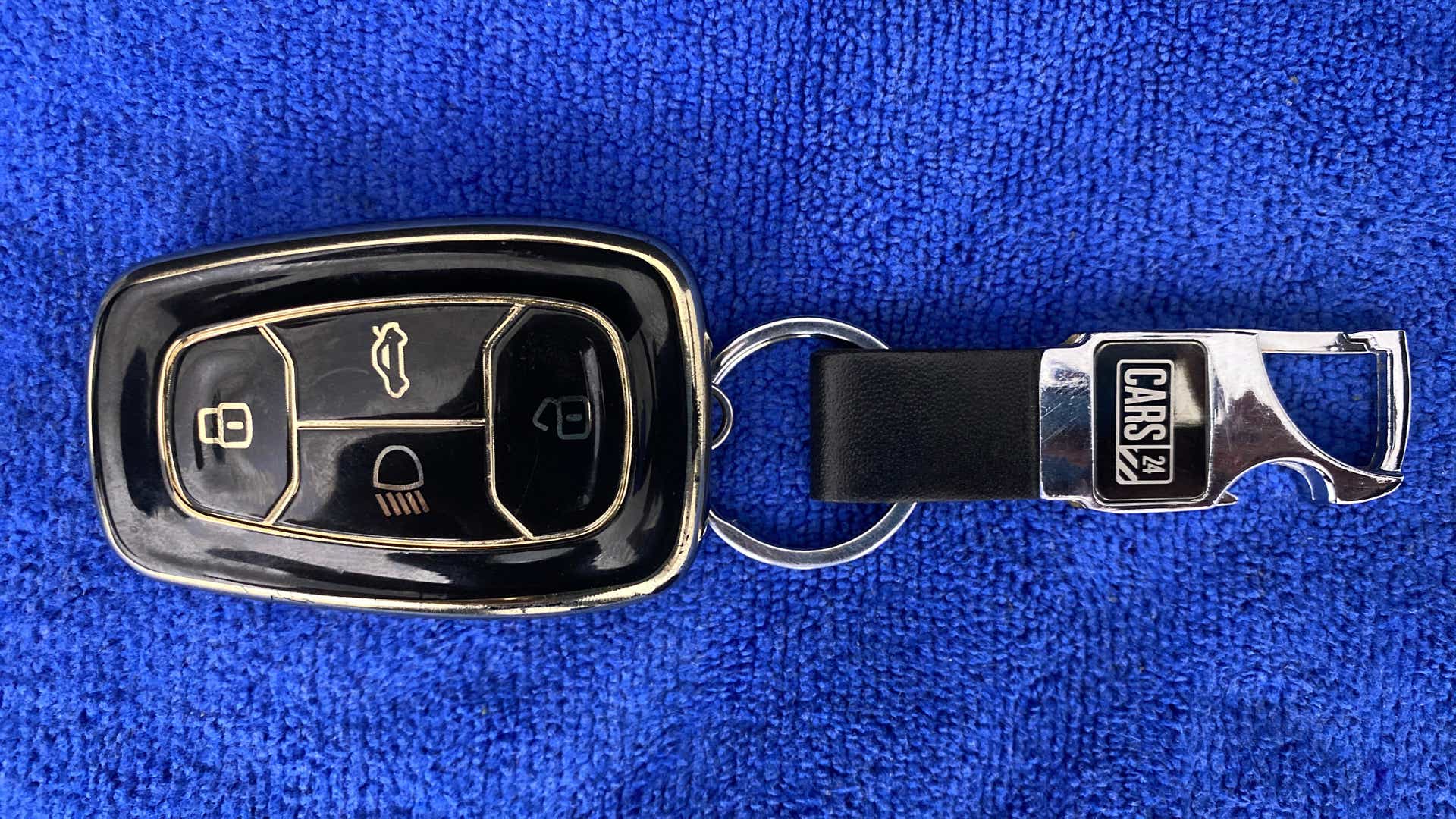 Car key fob of a Tata Nexon 2017-2023