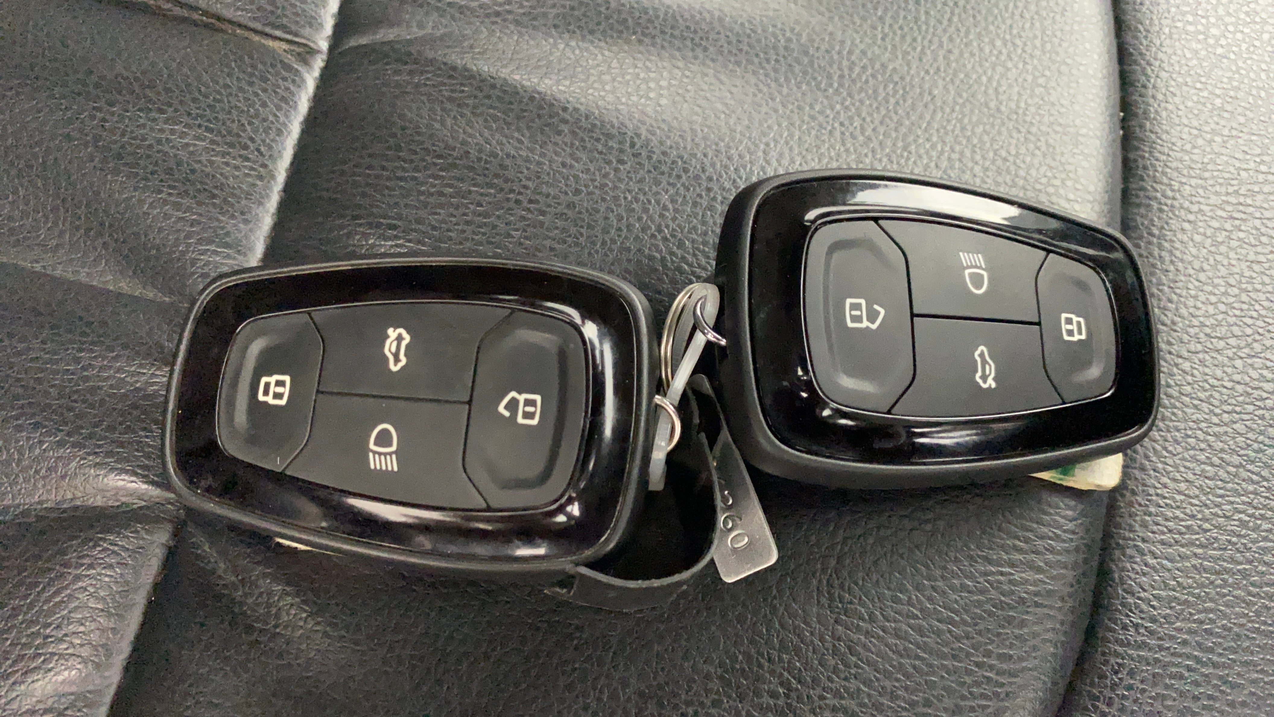 Key fobs of a Tata Nexon 2017-2023