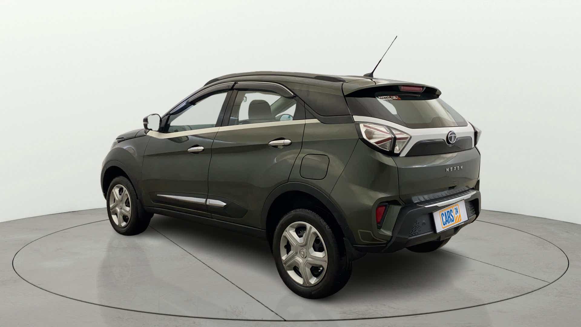 Rear three-quarter view of a Tata Nexon 2017-2023