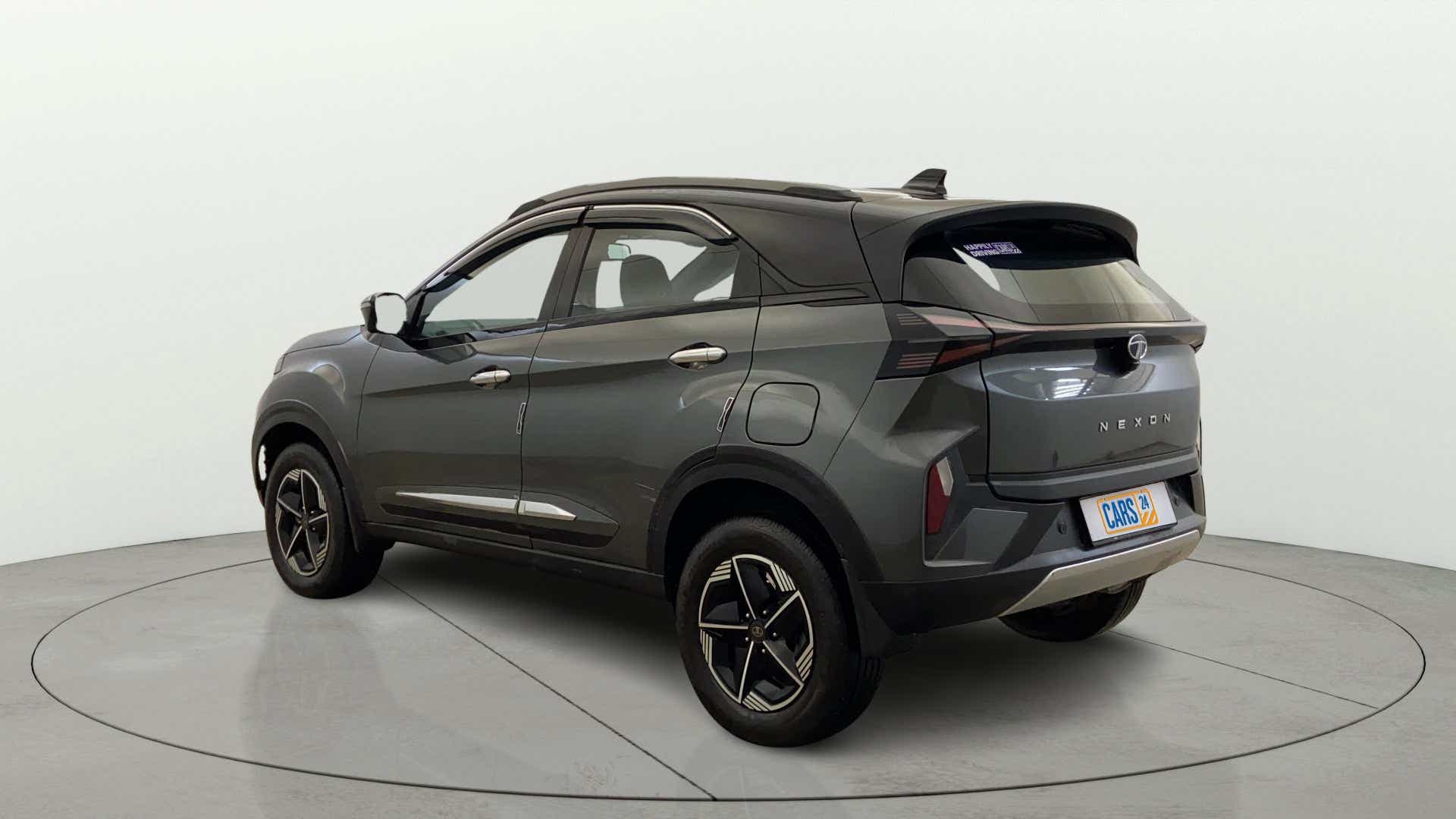 Rear three-quarter of a Tata Nexon 2017-2023