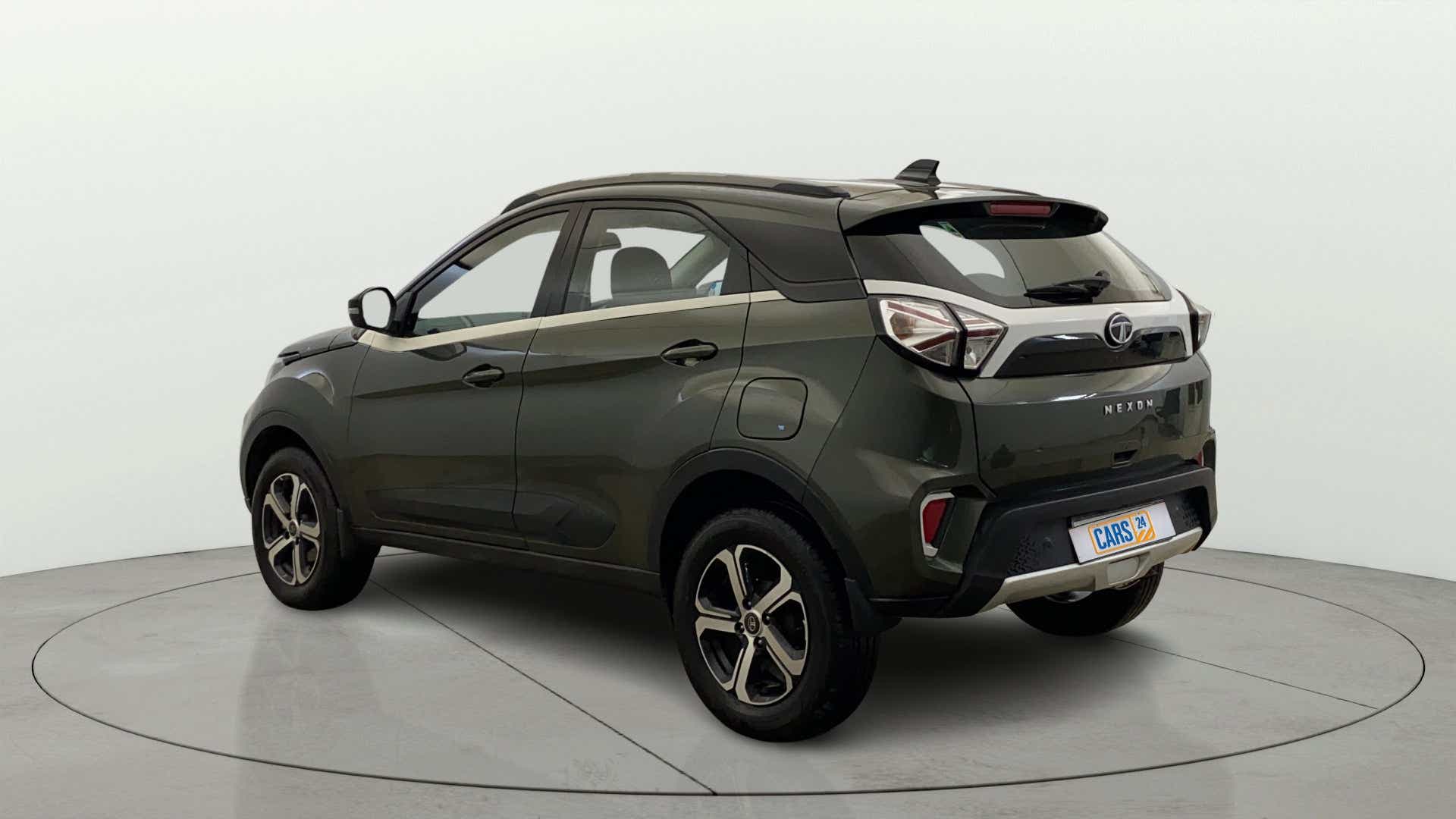 Rear three-quarter view of a Tata Nexon 2017-2023