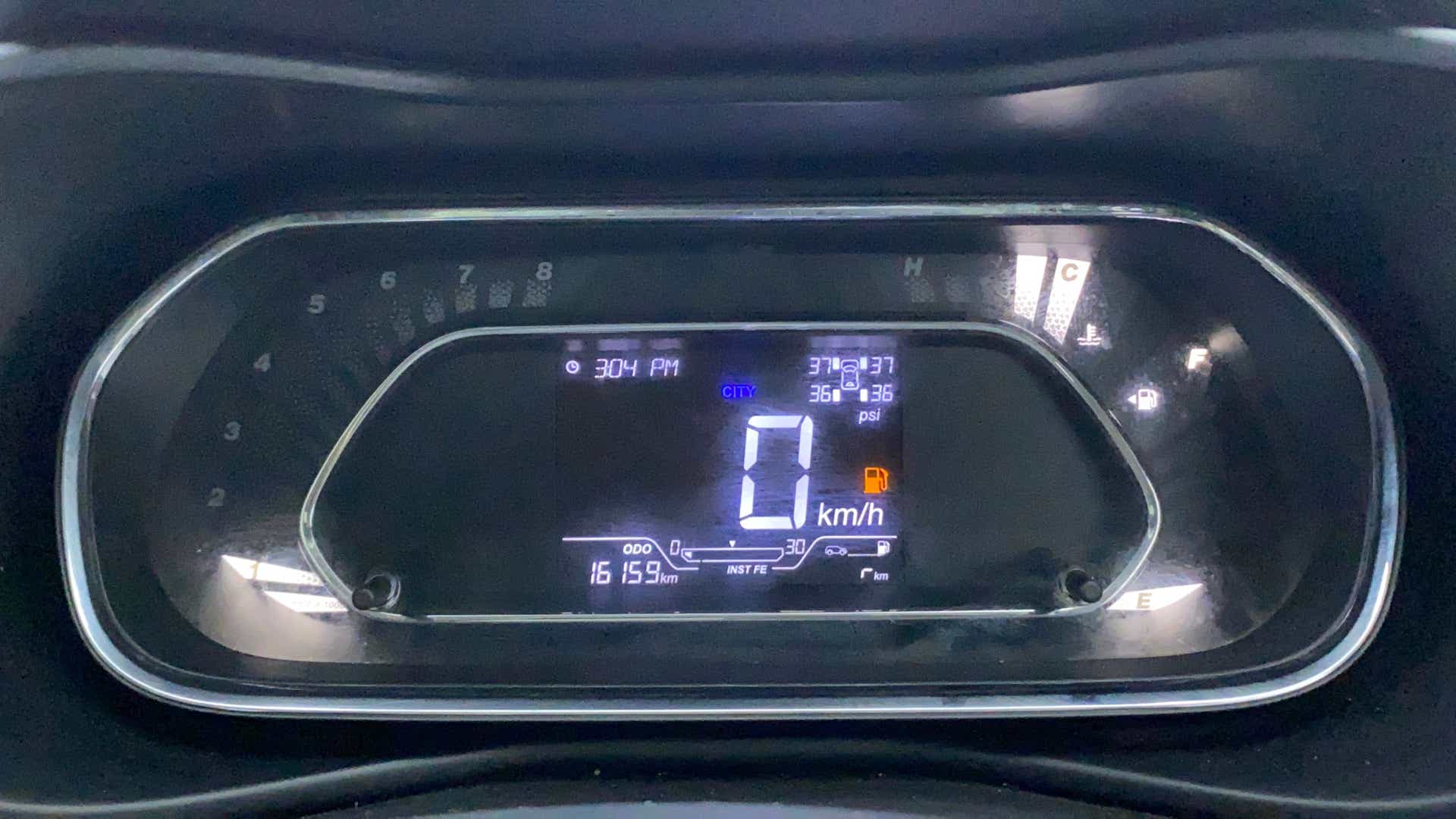 Instrument cluster of a Tata Nexon 2017-2023