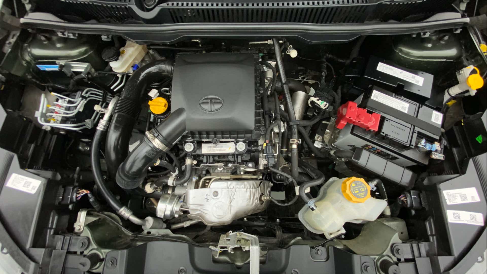 Engine bay of a Tata Nexon 2017-2023