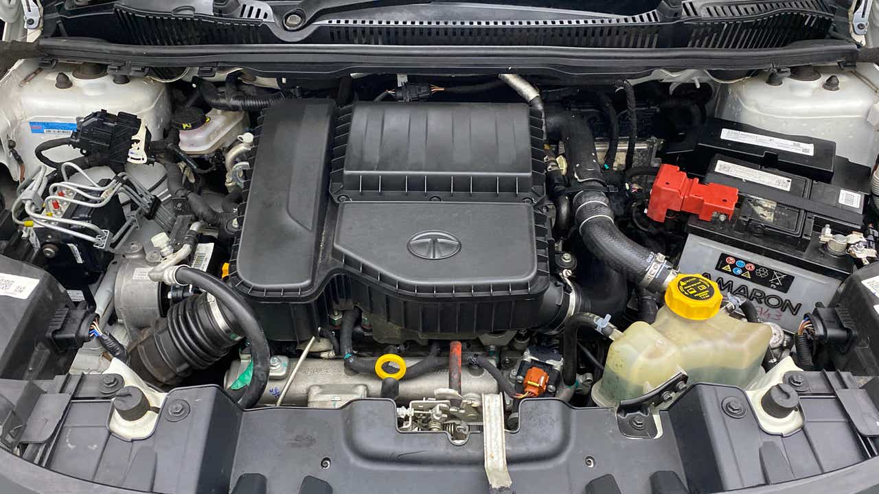 Engine bay of a Tata Nexon 2017-2023