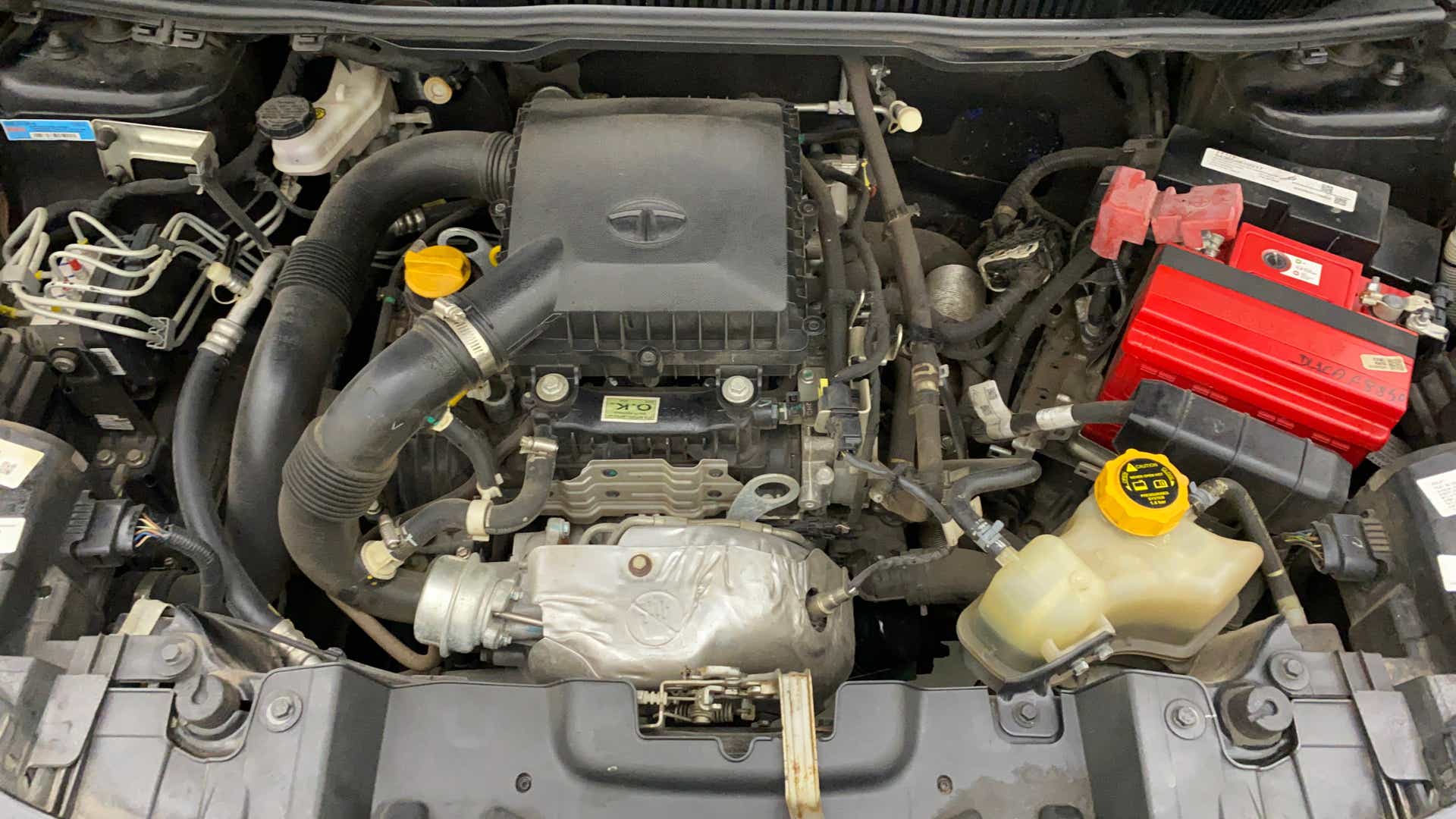 Engine bay view of a Tata Nexon 2017-2023