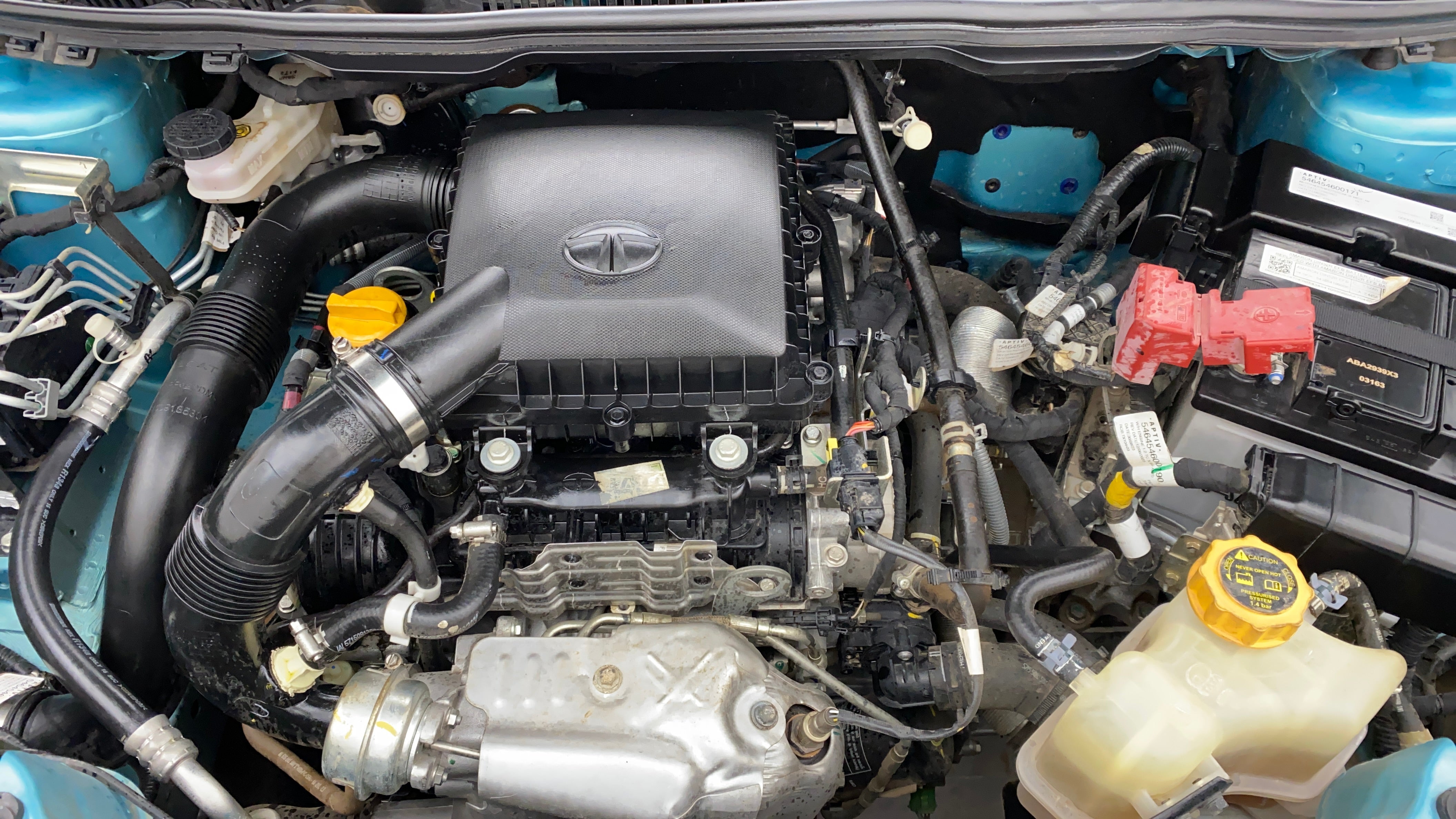 Engine bay of a Tata Nexon 2017-2023