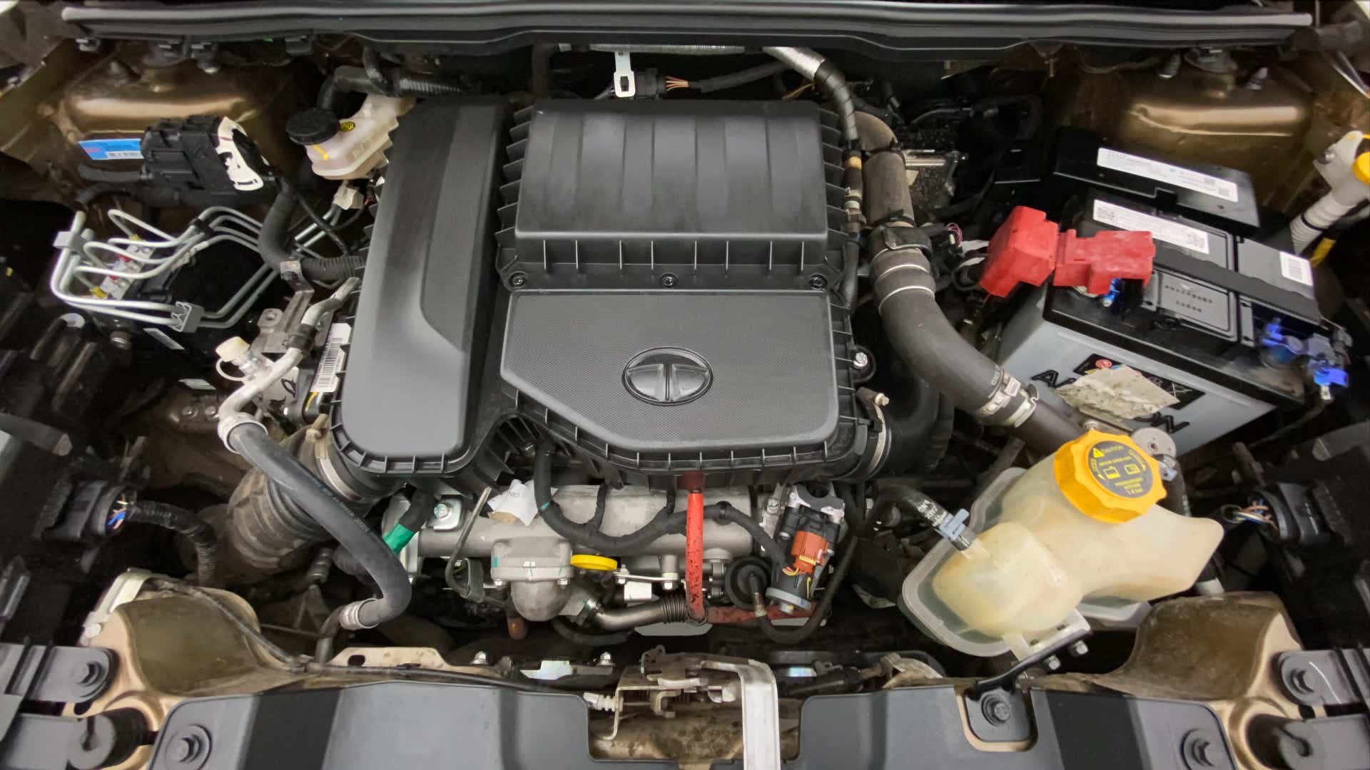 Engine bay view of a Tata Nexon 2017-2023